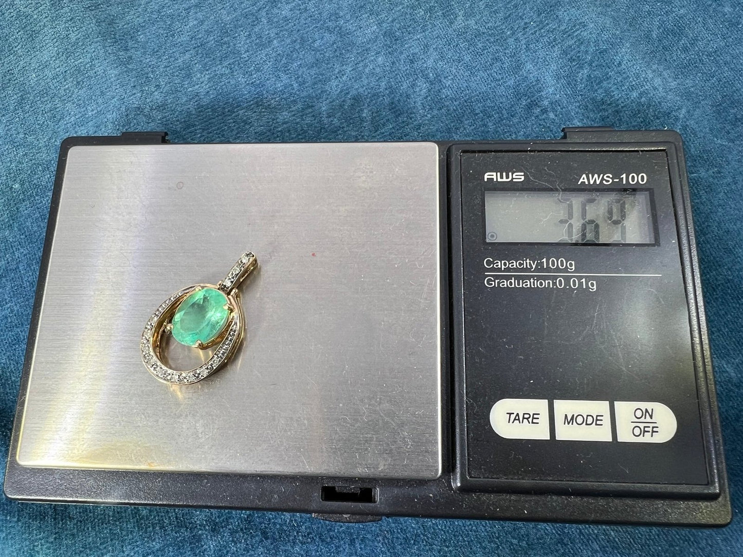 10k Gold Natural Emerald Pendant w Diamond Halo. 1.2"