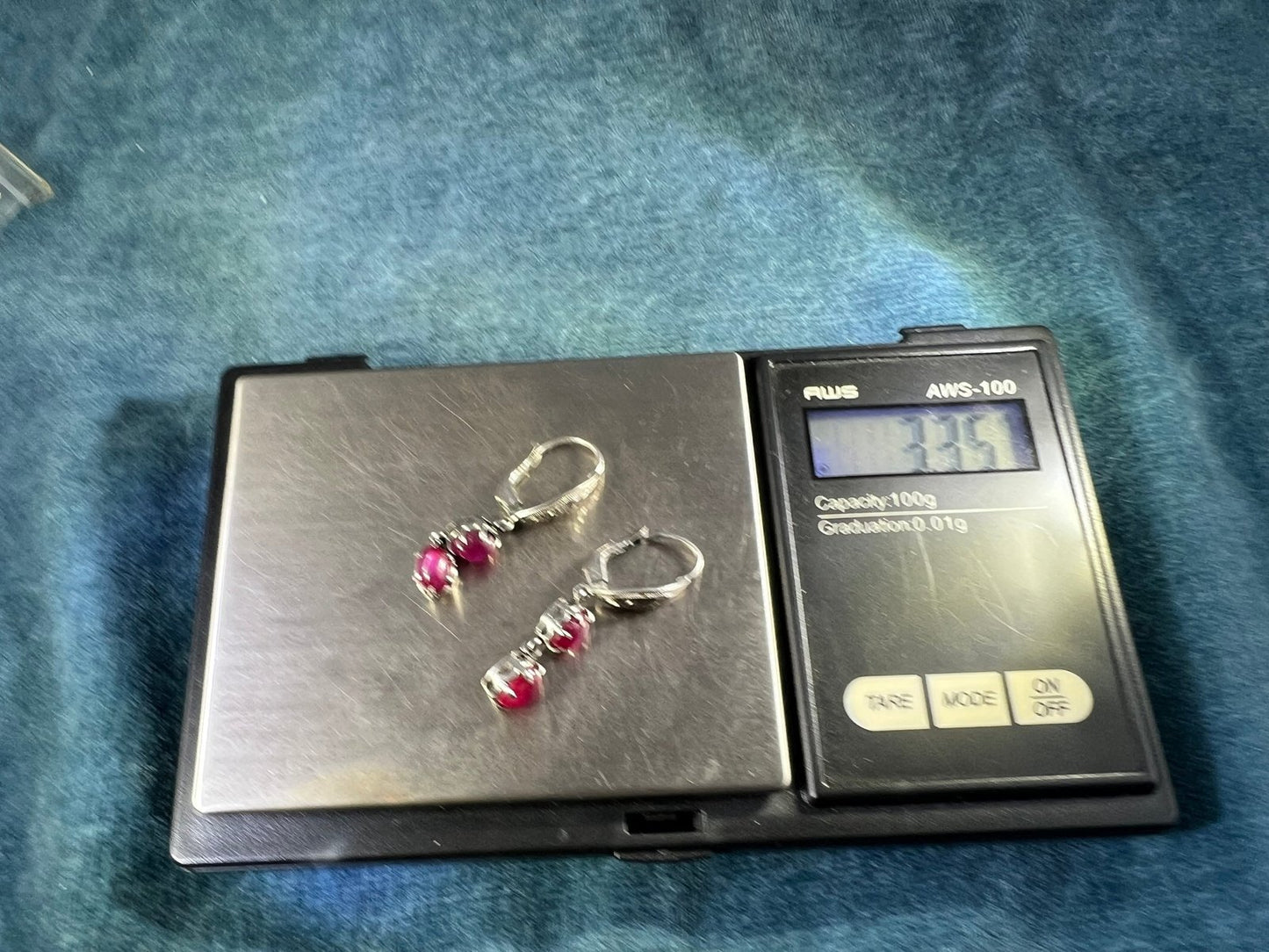 10k WG Gold Lab-Created Star Ruby Leverback Earrings. Antique