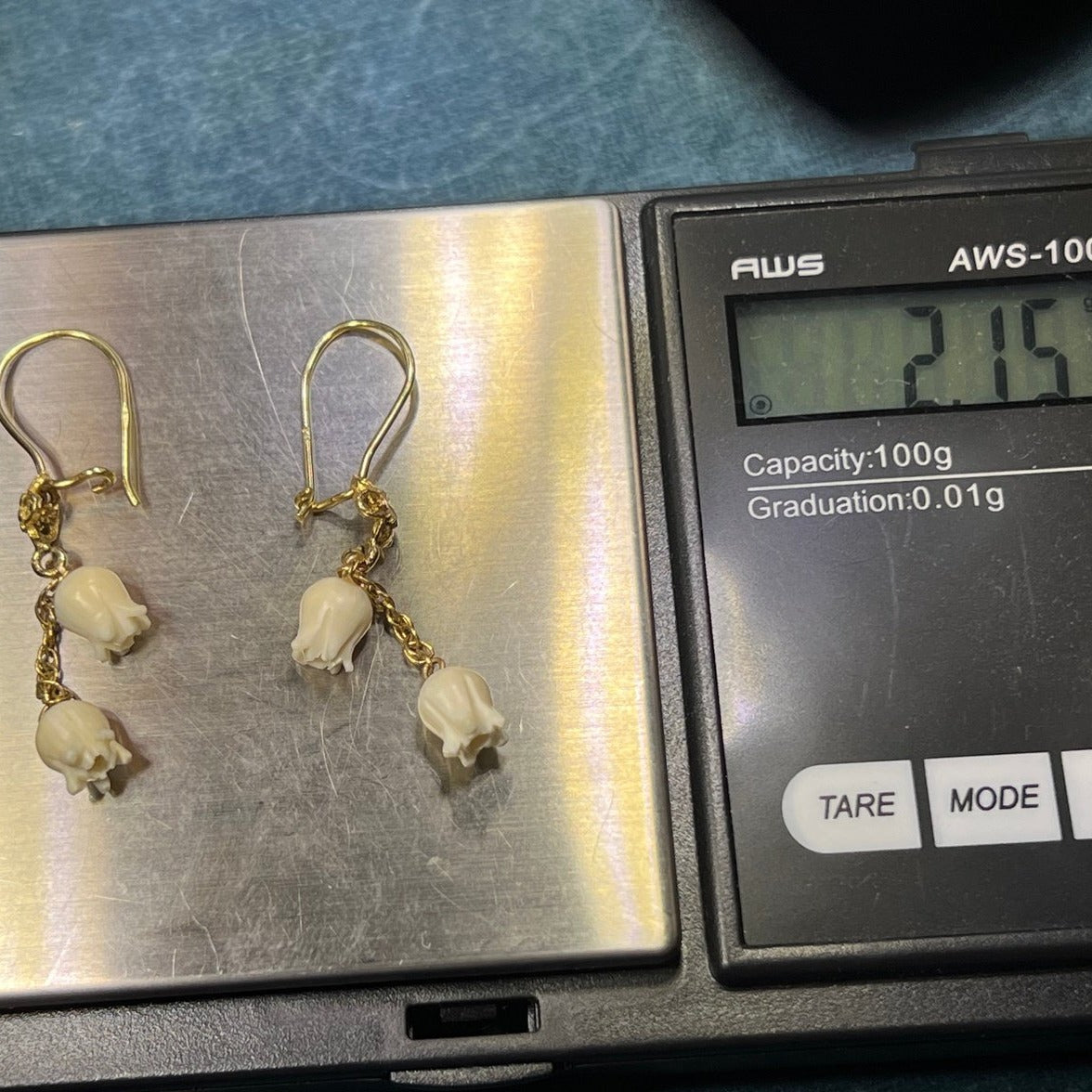 14k Gold Carved LILY of the VALLEY Flower Earrings. Antique