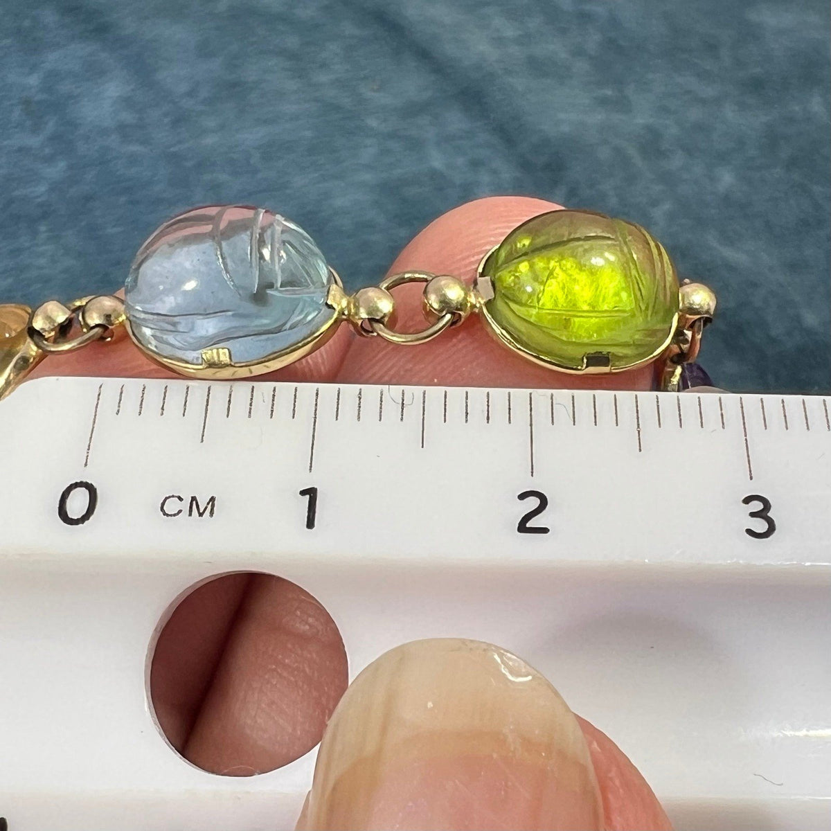 14k Gold Carved SCARAB Semi-Precious Multi-Gem Bracelet. 10g