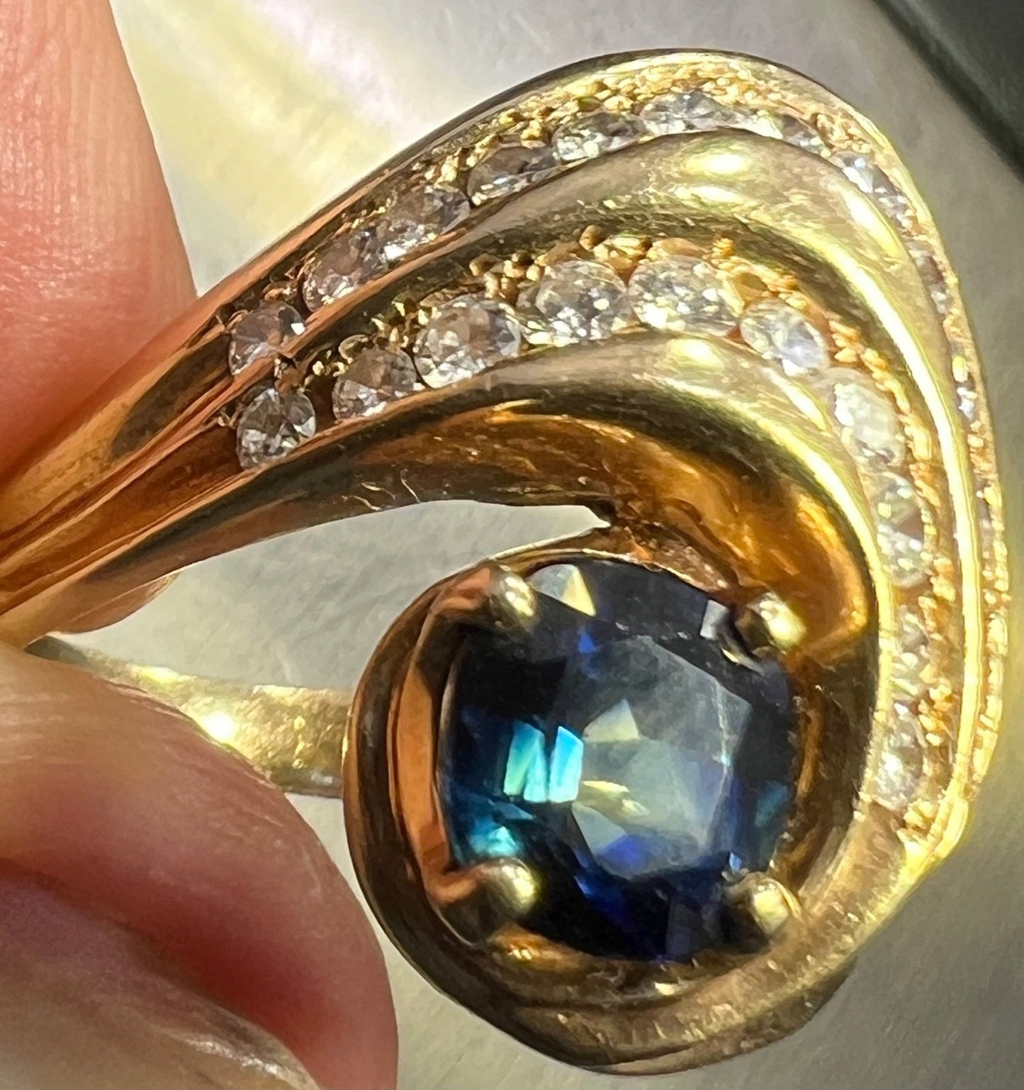 14k Gold Ceylon Blue Sapphire Ring w Diamonds. Ocean Wave *Video*