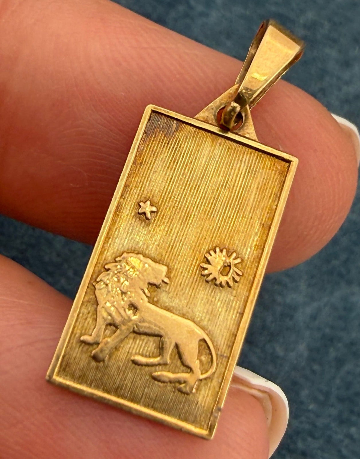 14k Gold Leo Lion Medallion Dog Tag Pendant w Sun + Star. Astrology
