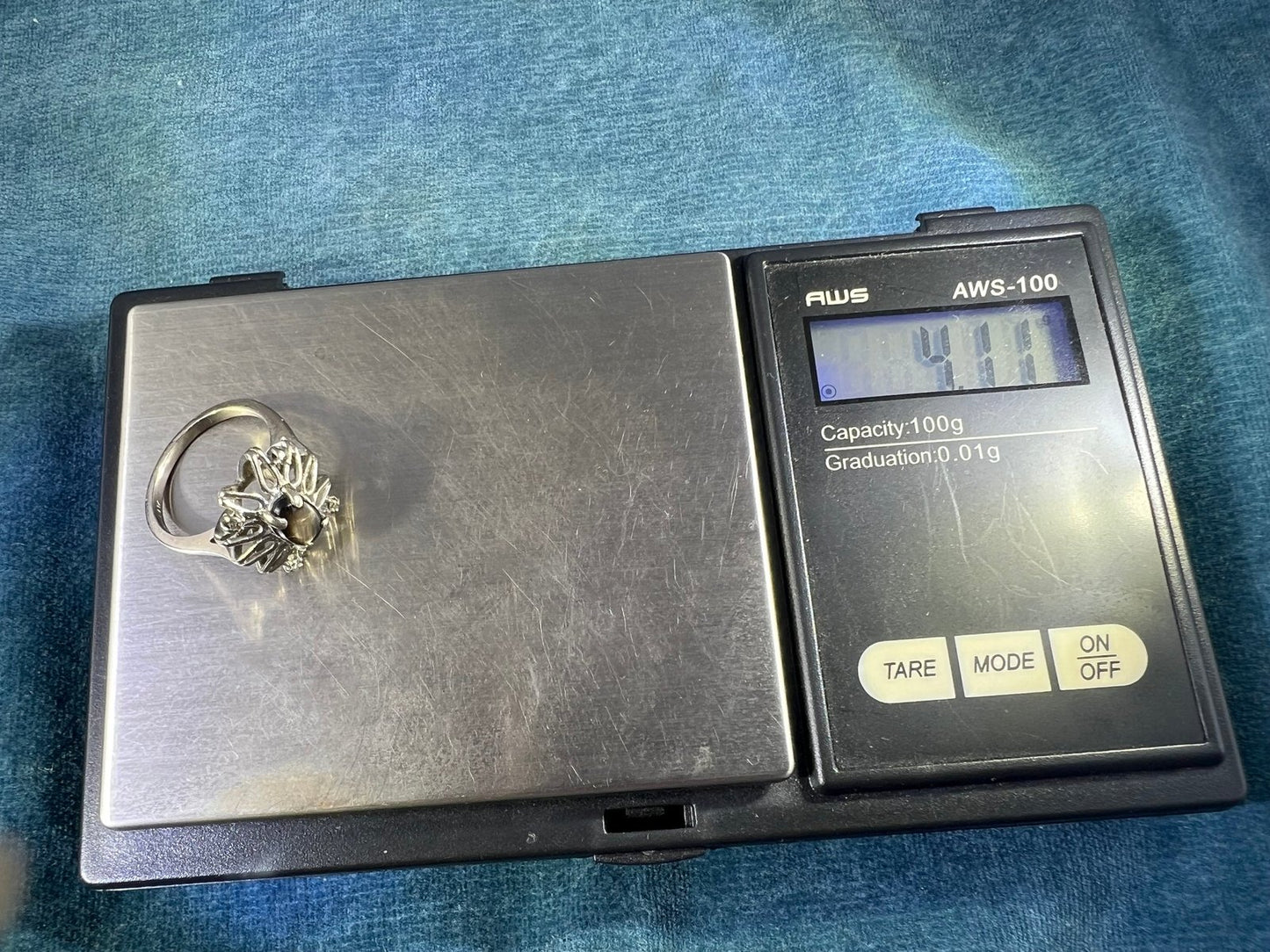 14k White Gold Black Star Sapphire Flower Ring w Diamonds