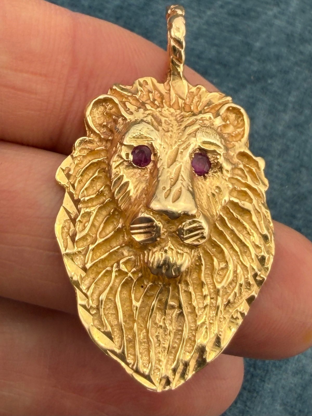14k Yellow Gold Antique LION Aslan Pendant w Ruby Eyes. 1.5" *Video*