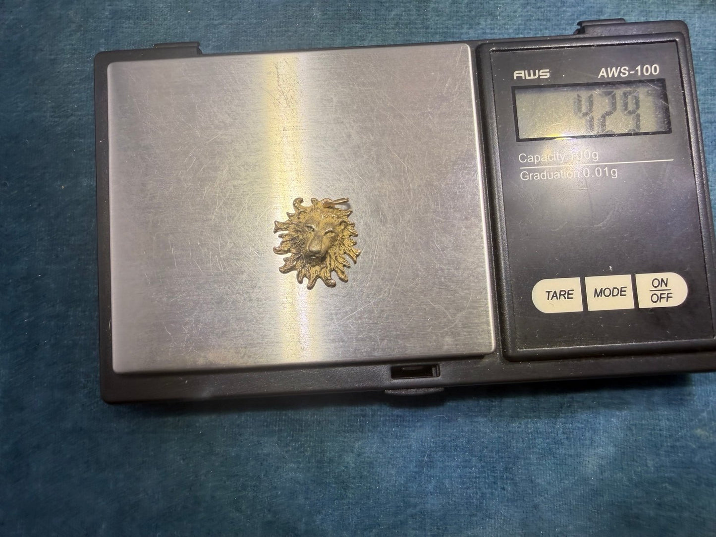 14k Yellow Gold LION Pendant w Wild Mane. 3/4" + 4.3g