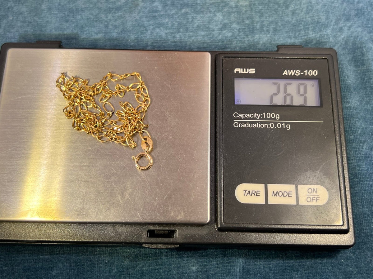 9 - 10k Yellow Gold Figaro Chain. 2.5mm + 2.7g + 17" - C