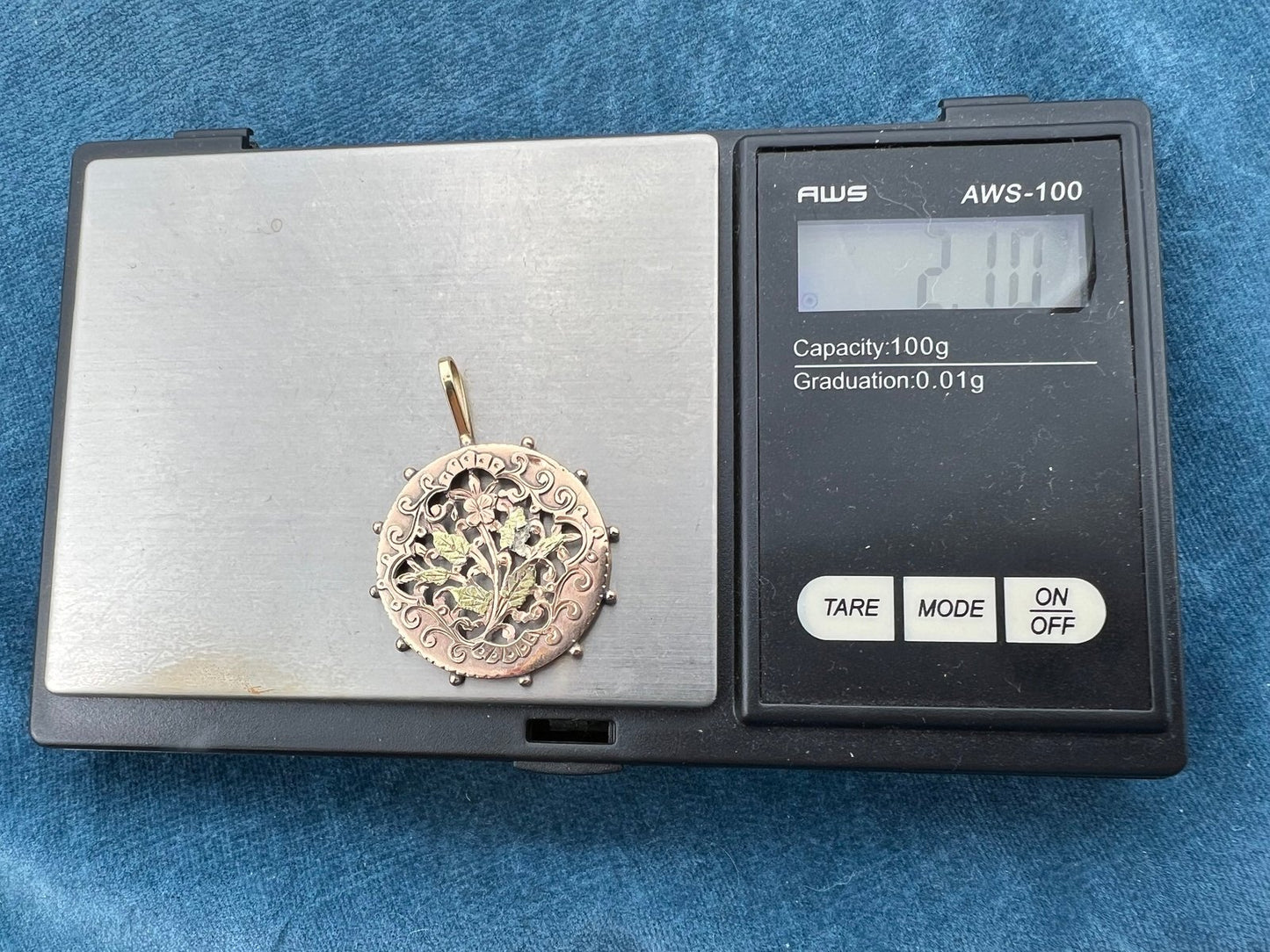 9 - 10k Yellow + Rose Gold Medallion Mandala Flower Pendant. 1.2"