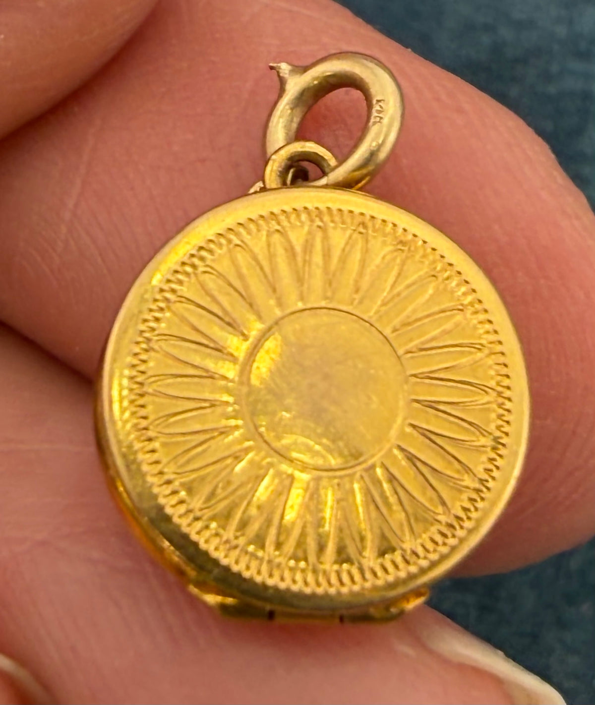 10k Yellow Gold SUNFLOWER Locket Pendant. Tiny!