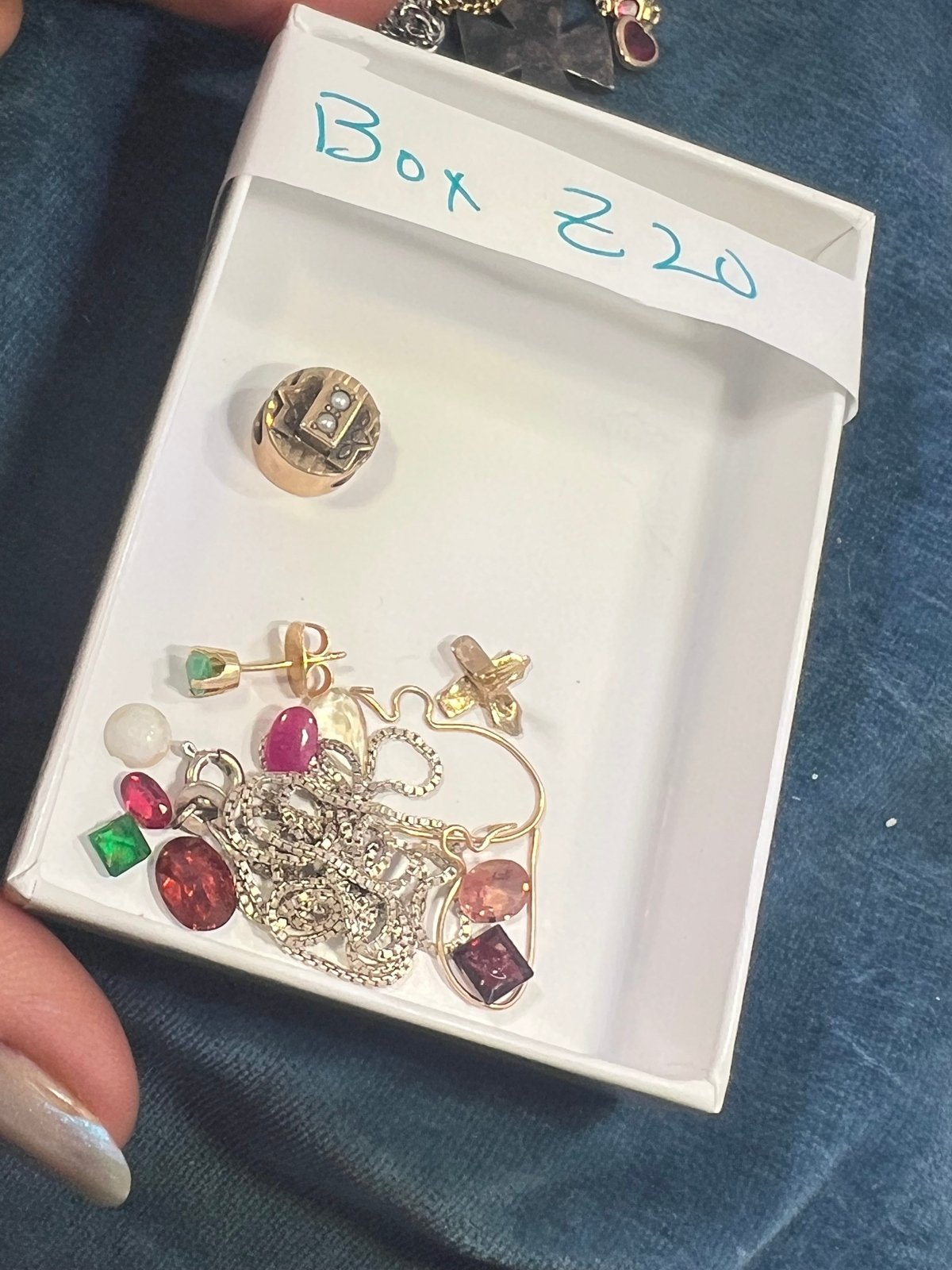 UNDER COST Jewelry Lot w 14k Emerald Earring + 14k Pin - Box Z20
