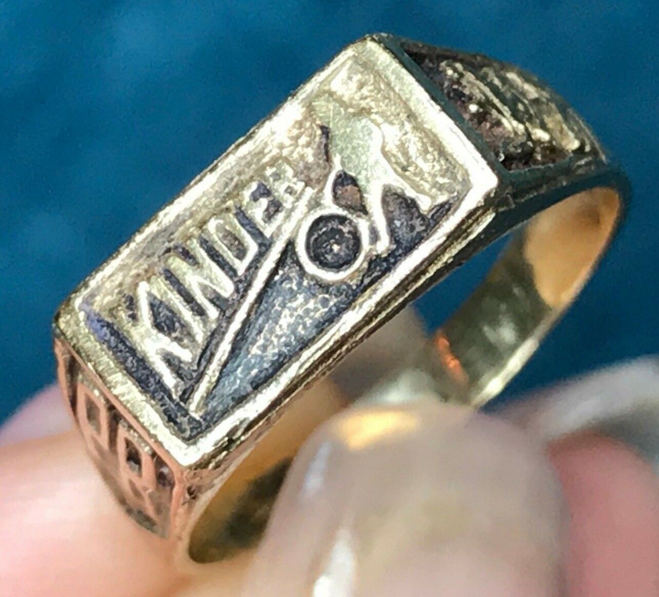 10k Yellow Gold "Kinder" Kindergarten Graduation Class Ring. Antique -K4L1J
