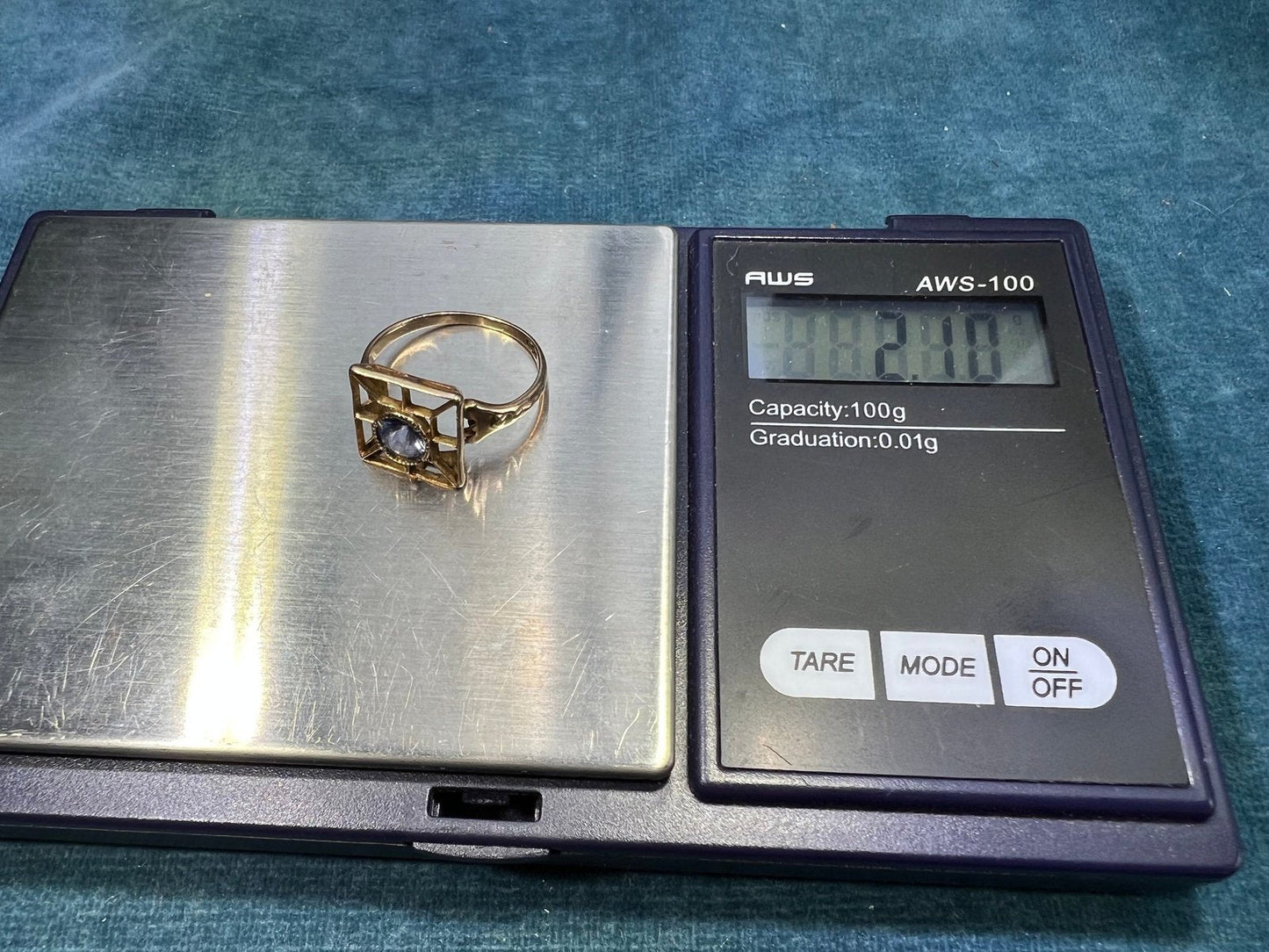 10k Yellow Gold 0.60 Ct Cornflower Blue Sapphire Spiderweb Ring. Deco