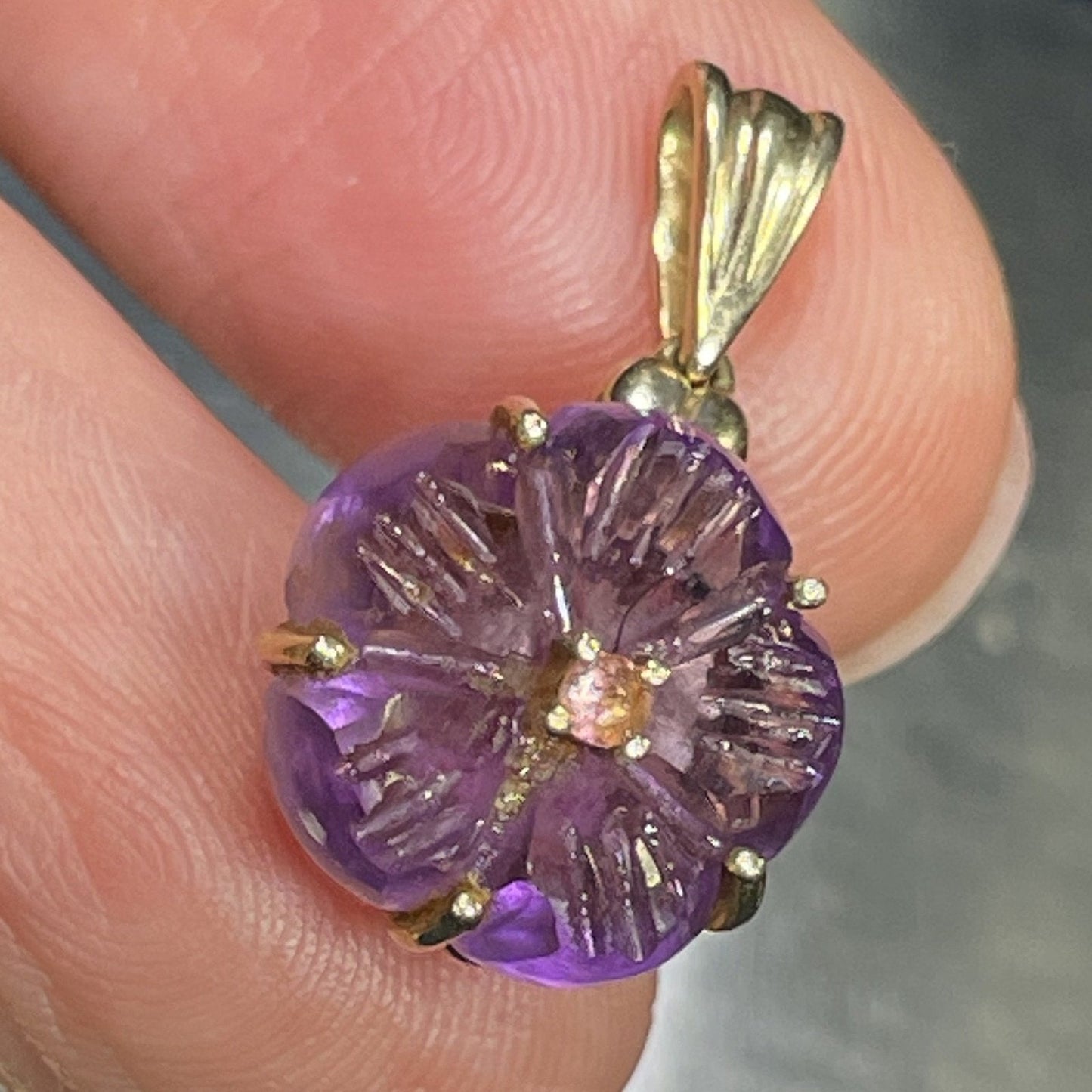 10k Yellow Gold Carved Amethyst Flower Pendant w Pink Topaz