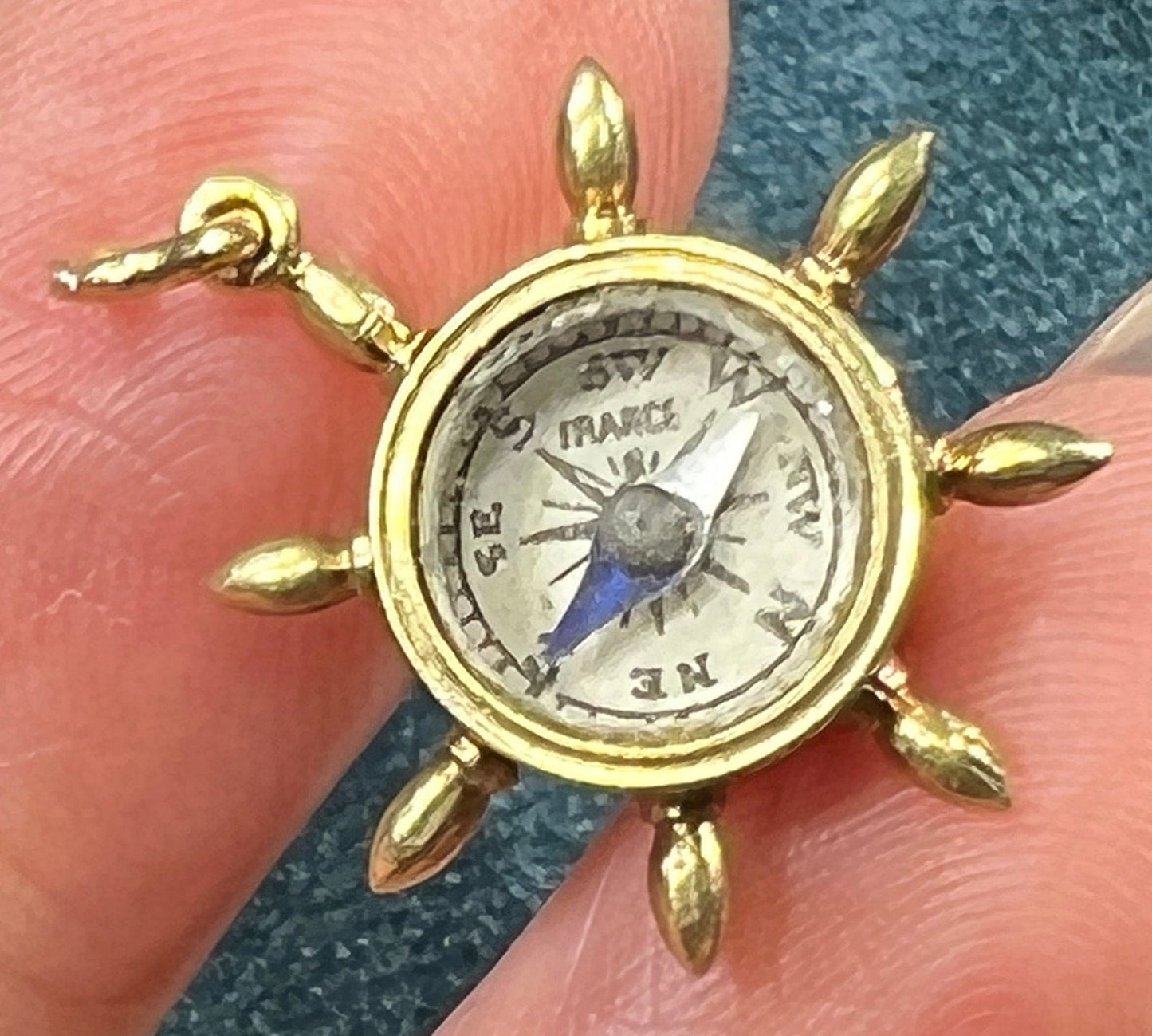 10k Yellow Gold Compass Fob Pendant. Ship Wheel *Video*