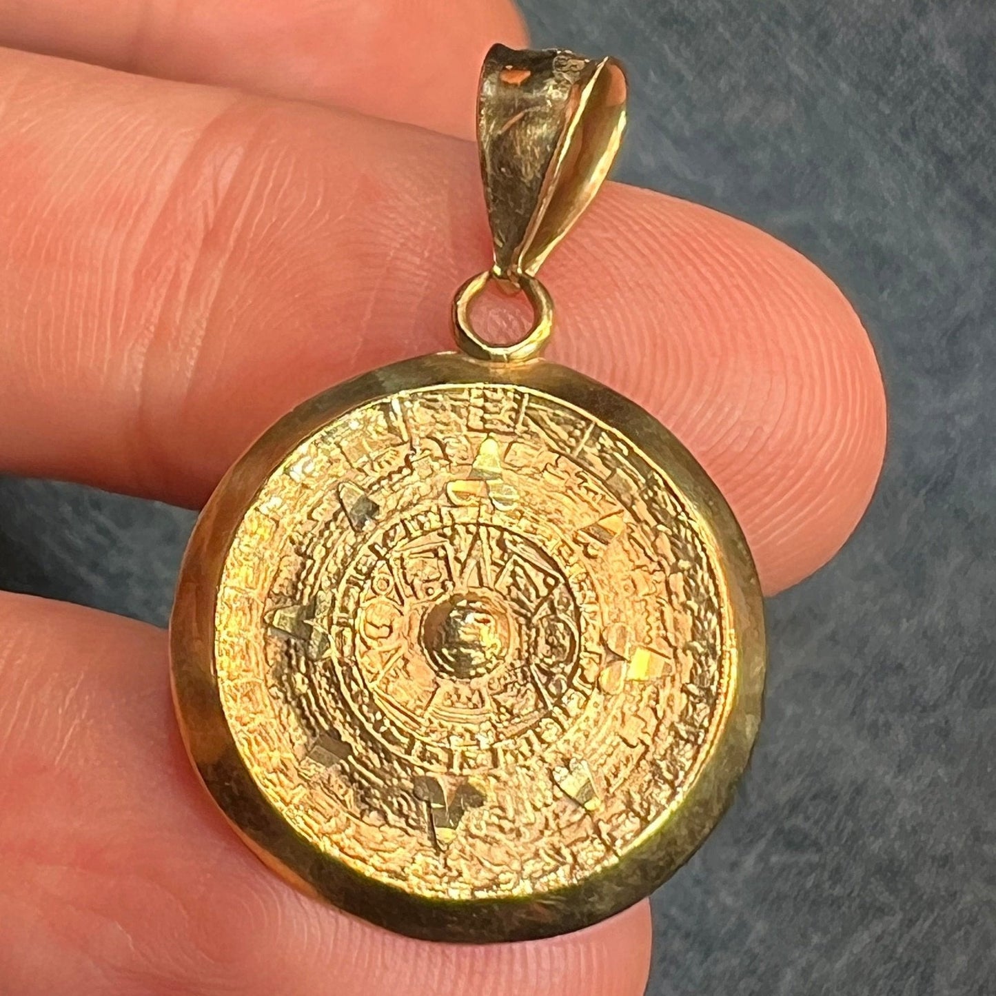 10k Yellow Gold Mayan Aztec Incan SUN Calendar Pendant