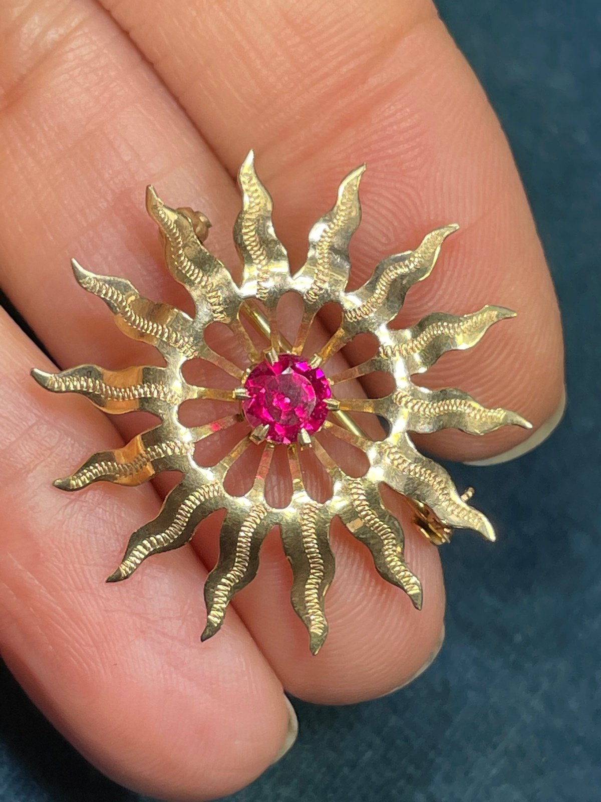 10k Yellow Gold SUN BURST Pendant w Pink Topaz. Antique 1"