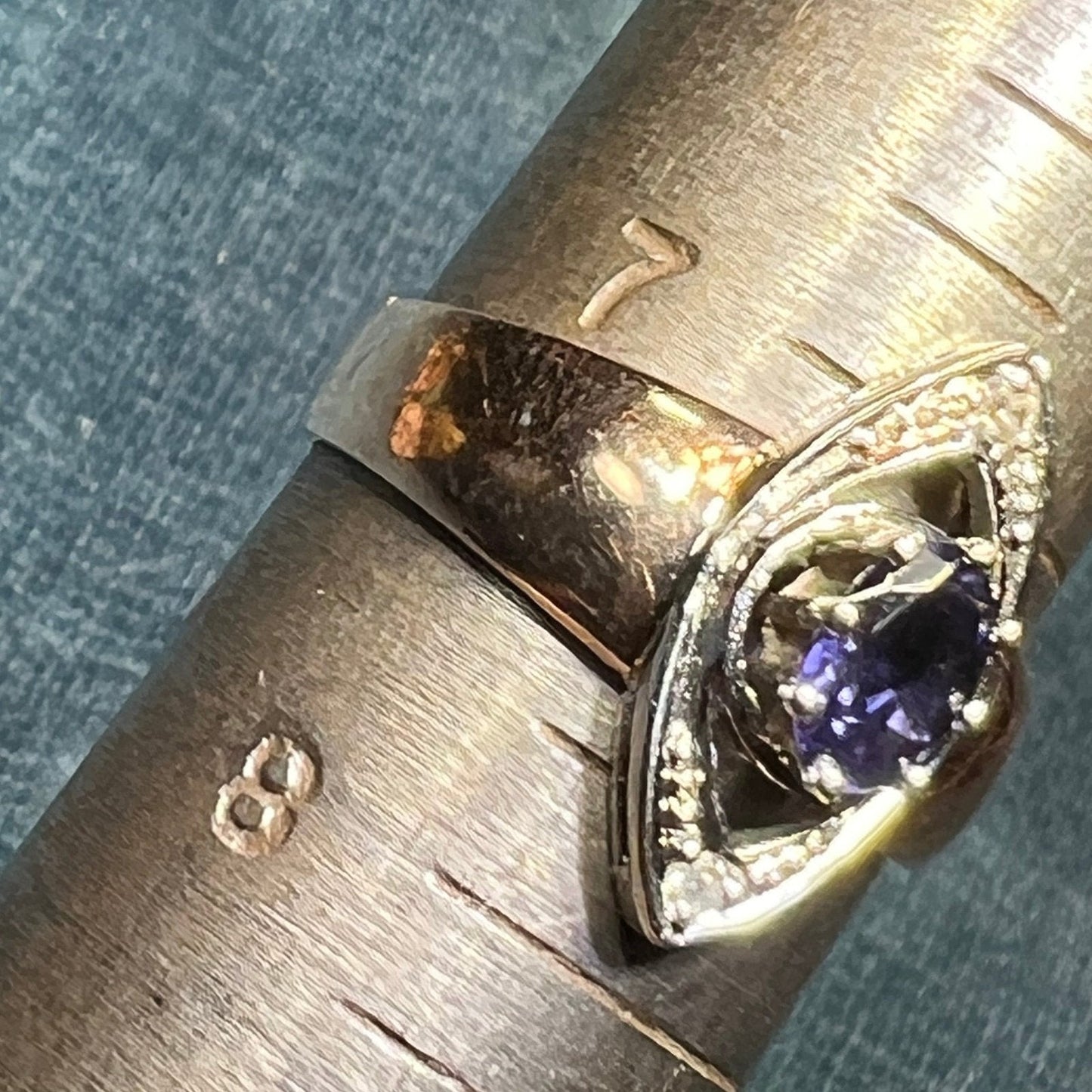 14K Yellow Gold Cigar Band Ring w 0.70 Ct Iolite & Diamonds