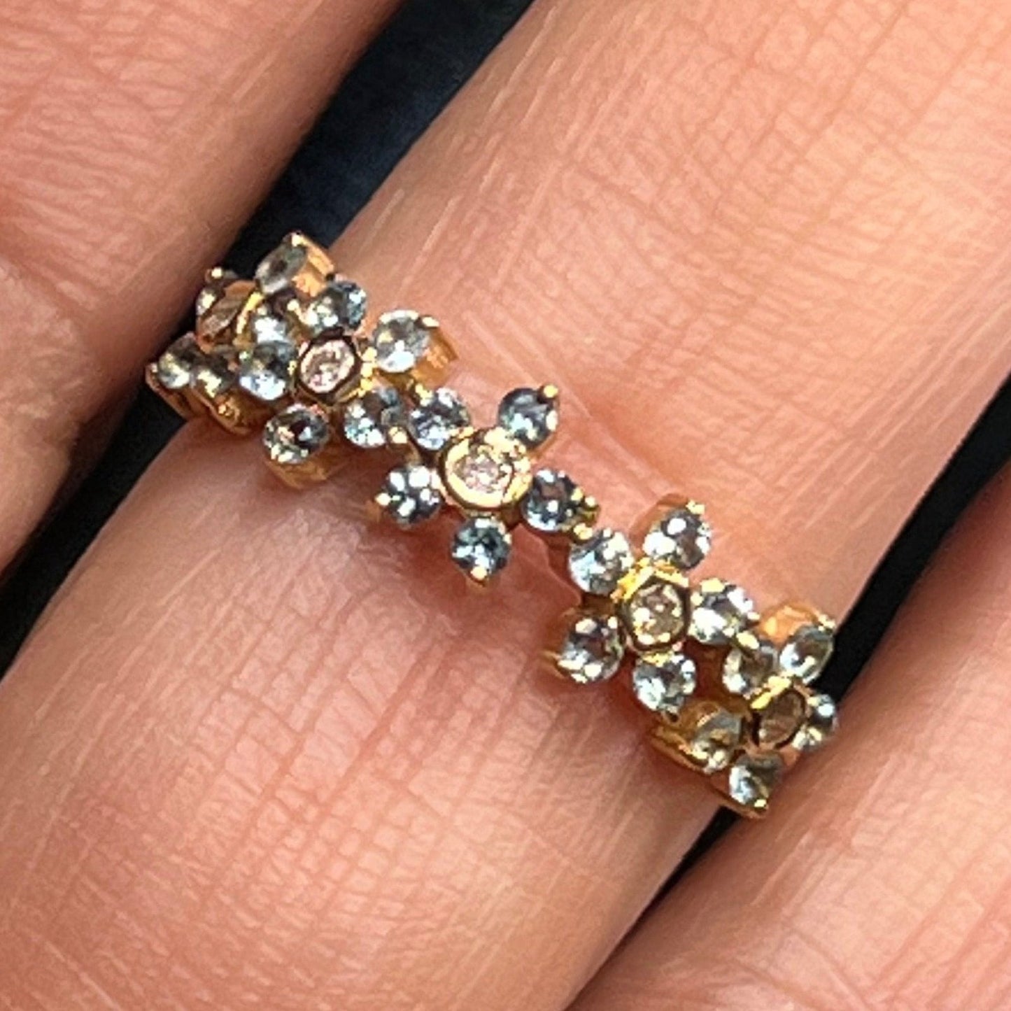 14K Yellow Gold Ring w Diamond & Blue Topaz Flowers