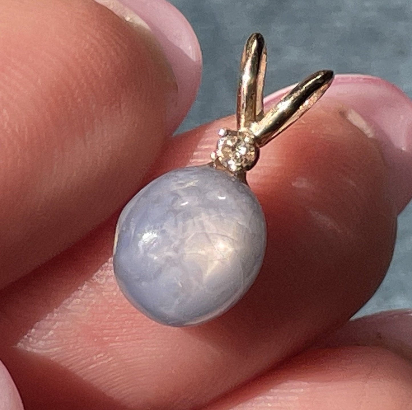 14k Gold 5 Ct Lavender-Gray Star Sapphire & Diamond Pendant