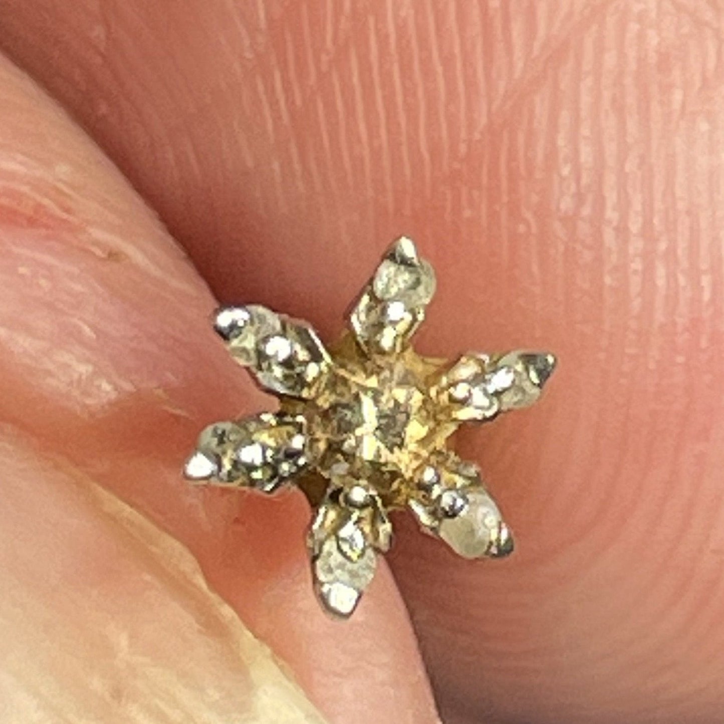 14k Yellow Gold Diamond DAISY Flower Earring **SINGLE** Tiny!