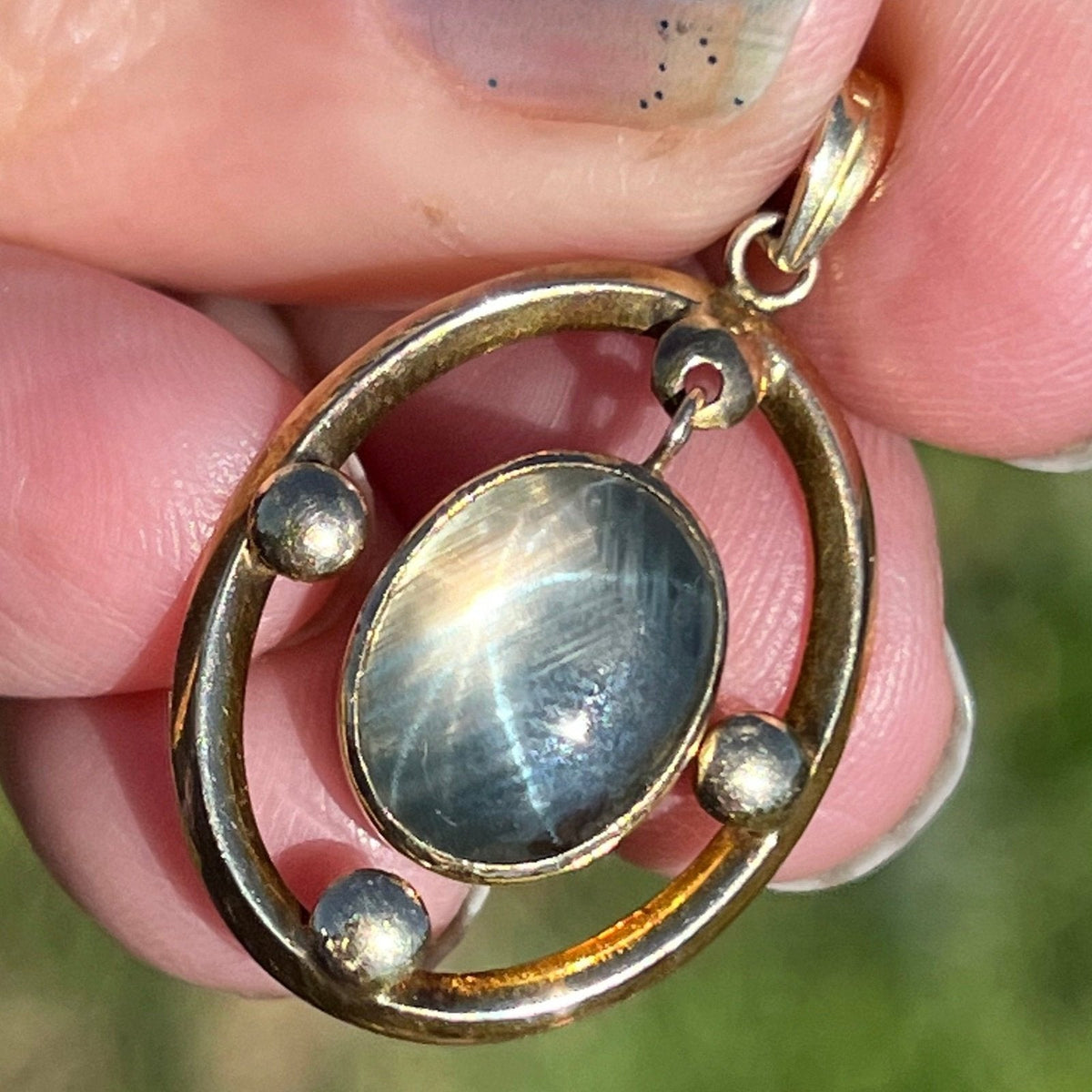 14k Yellow Gold Natural Star Sapphire Pendant in Oval Frame *Video*