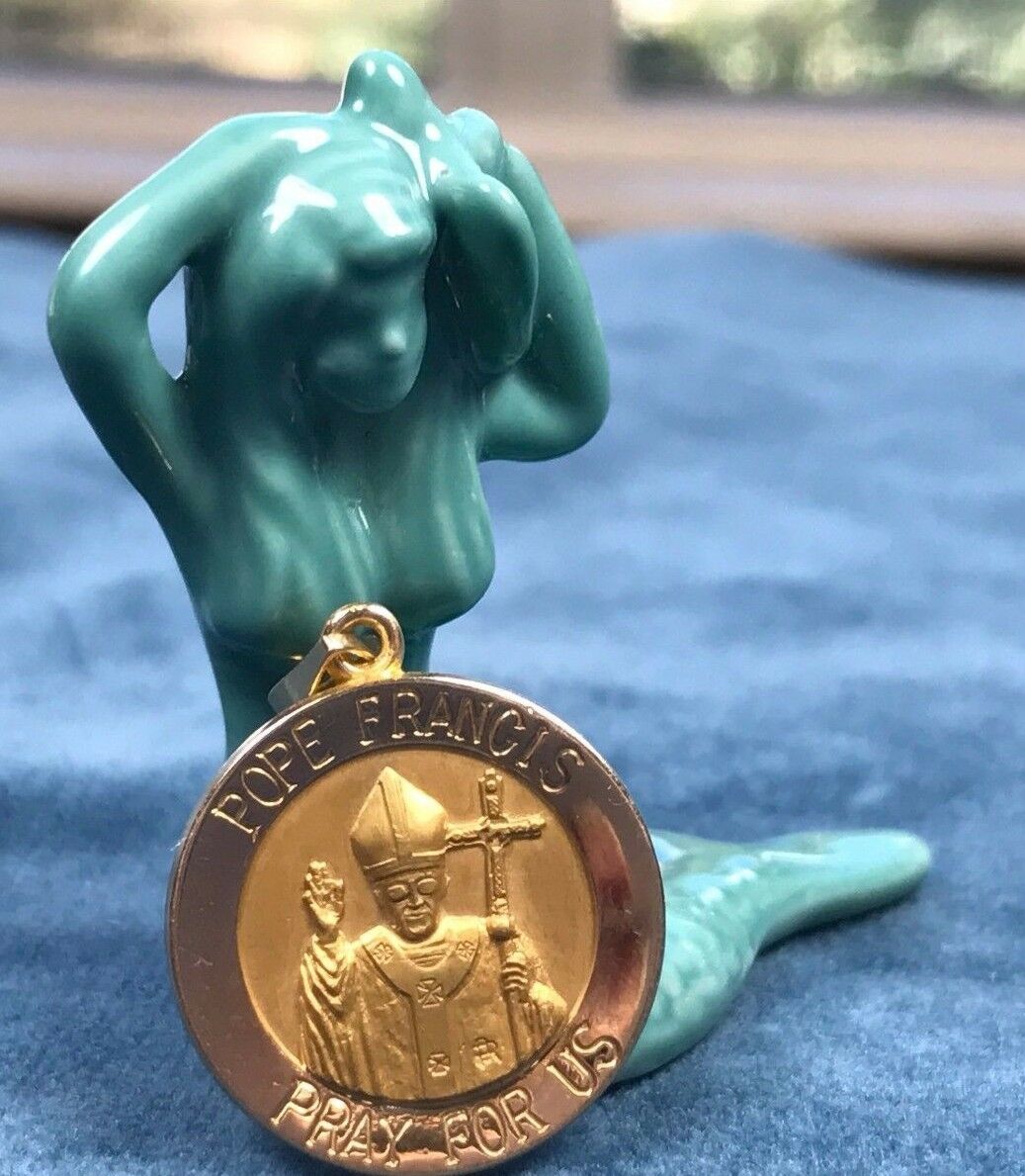 14k Yellow Gold Pope Francis Pendant. "Pray For Us." The People's Pope-KL60