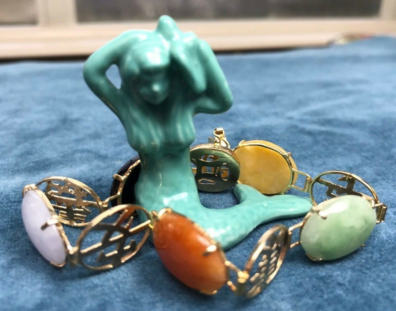 14k Gold Bracelet w Jade Oval Panels. Purple Green Yellow Red-K1L29