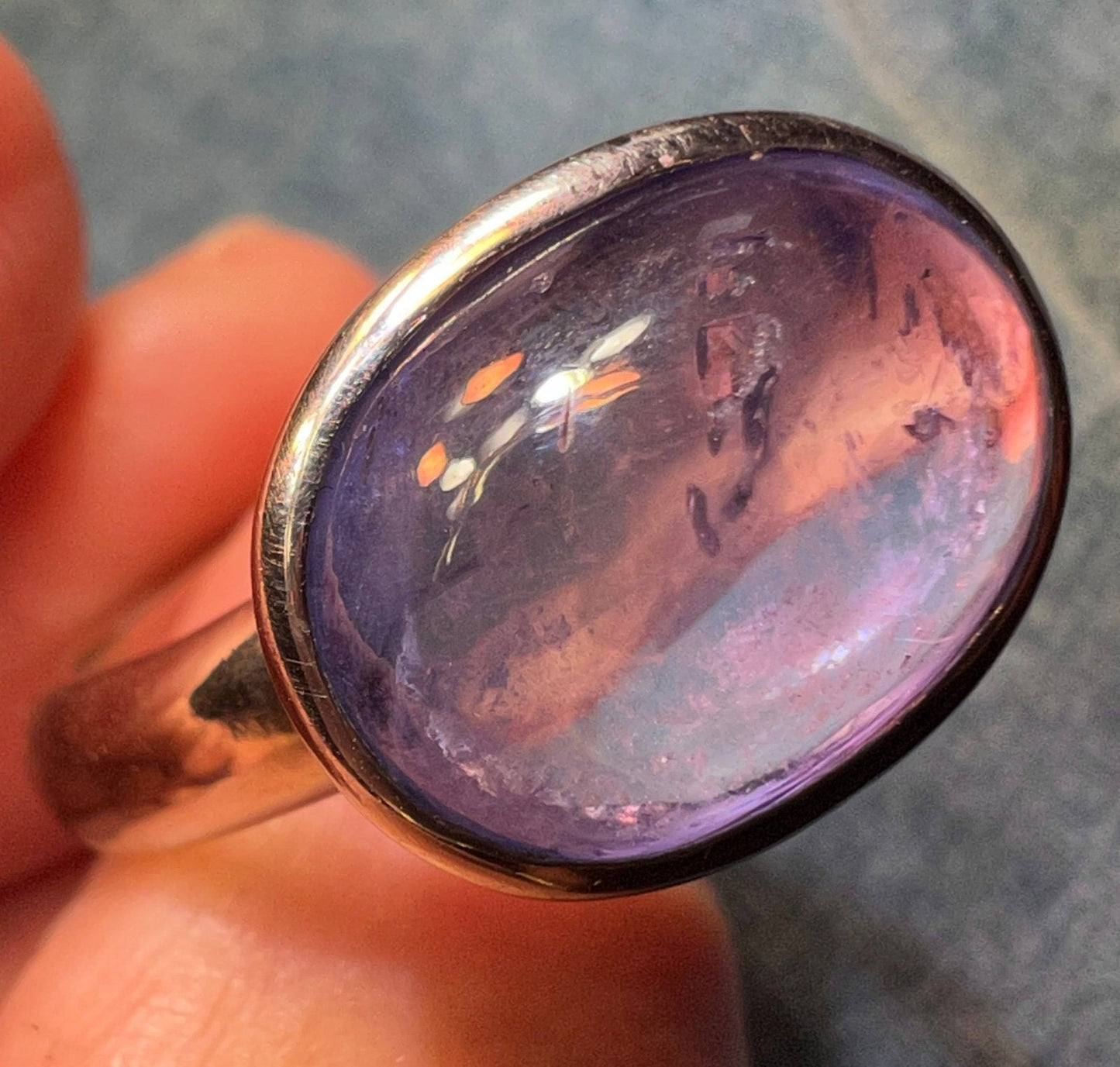 14k White Gold 10 Ct Cornflower Blue Sapphire Cabochon Ring. 8.8g