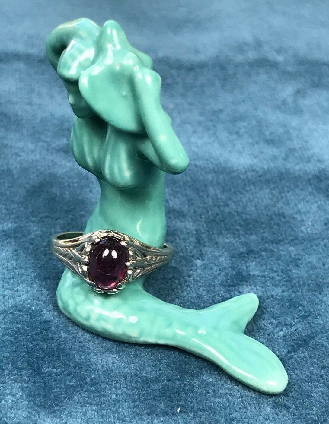 14k White Gold Filigree Victorian Ring w Vivid Fuchsia Garnet-K7L5J