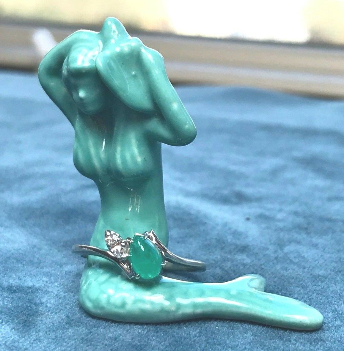 14k White Gold Ring w Natural Emerald & Diamonds. Cabochon Pear Cut 0.5 Ct-K8L0