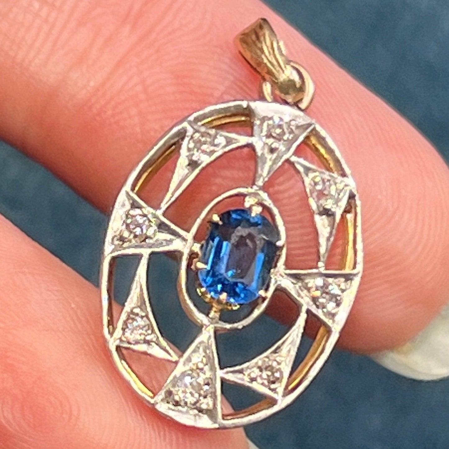 14k White Gold Rose-Cut Diamond Pendant. 1". Victorian