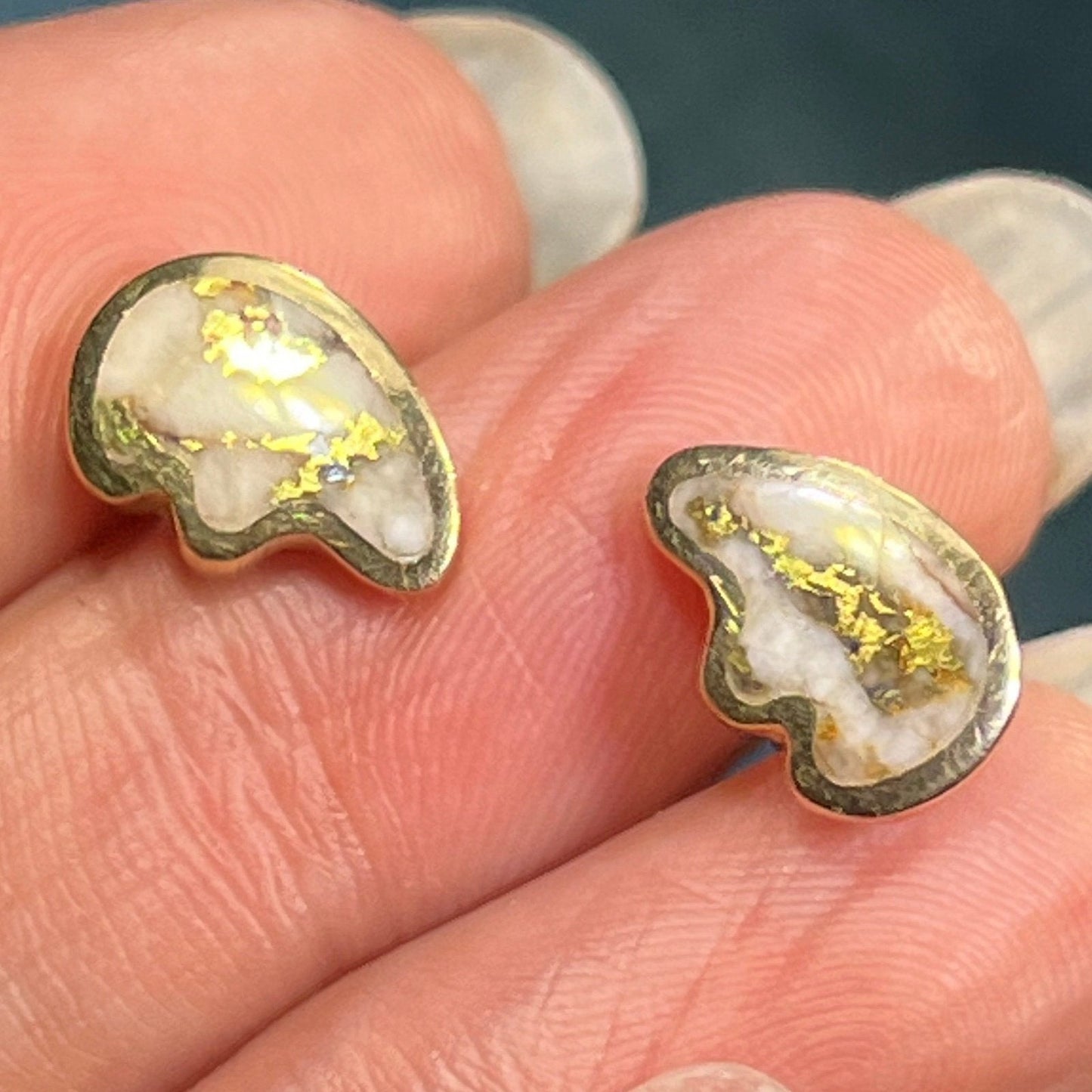 14k Yellow Alaskan Gold in Quartz BEAR Pendant