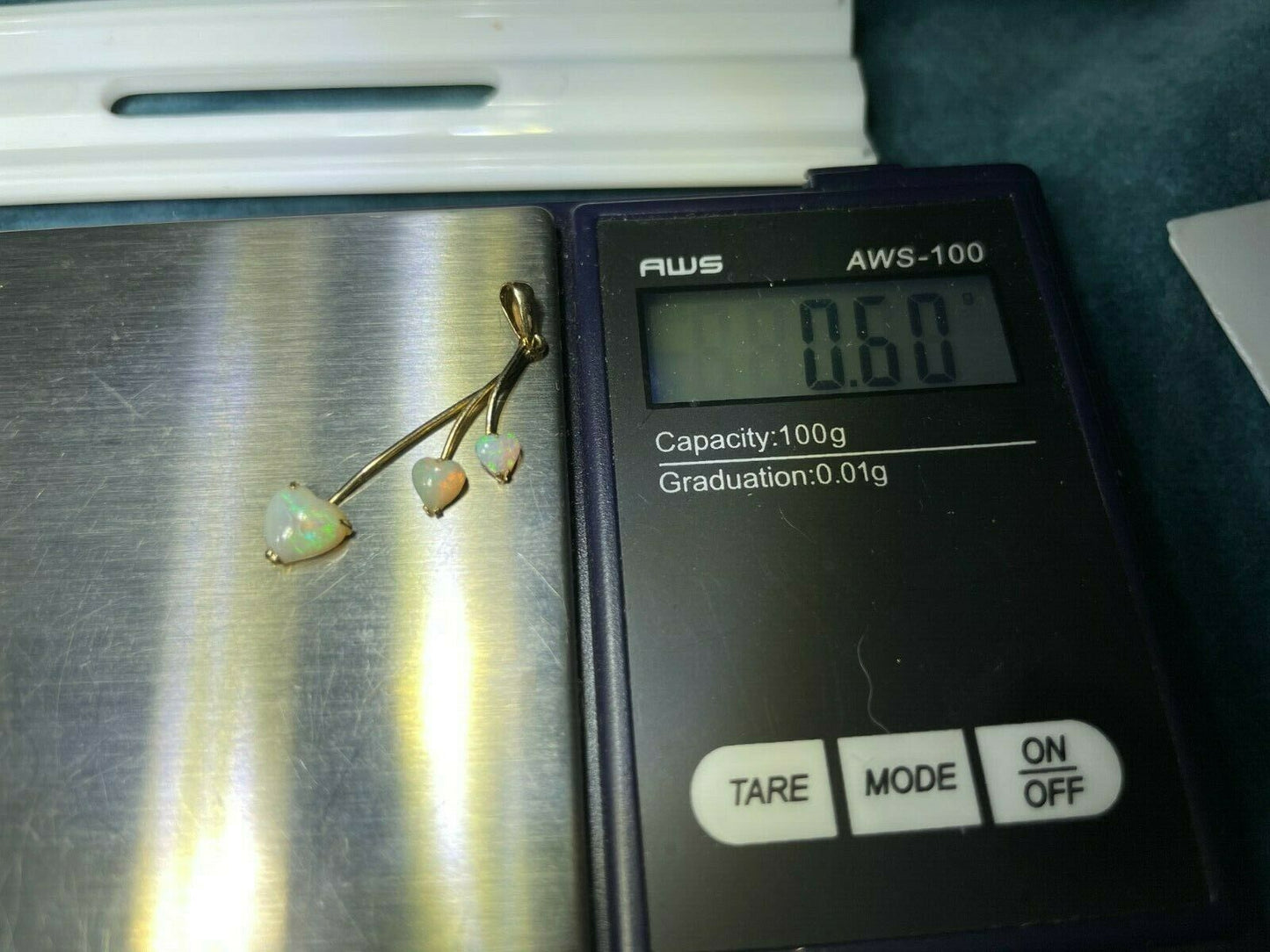 14k Yellow Gold Australian Opal "Trio of Hearts" Pendant_b100_8_2-