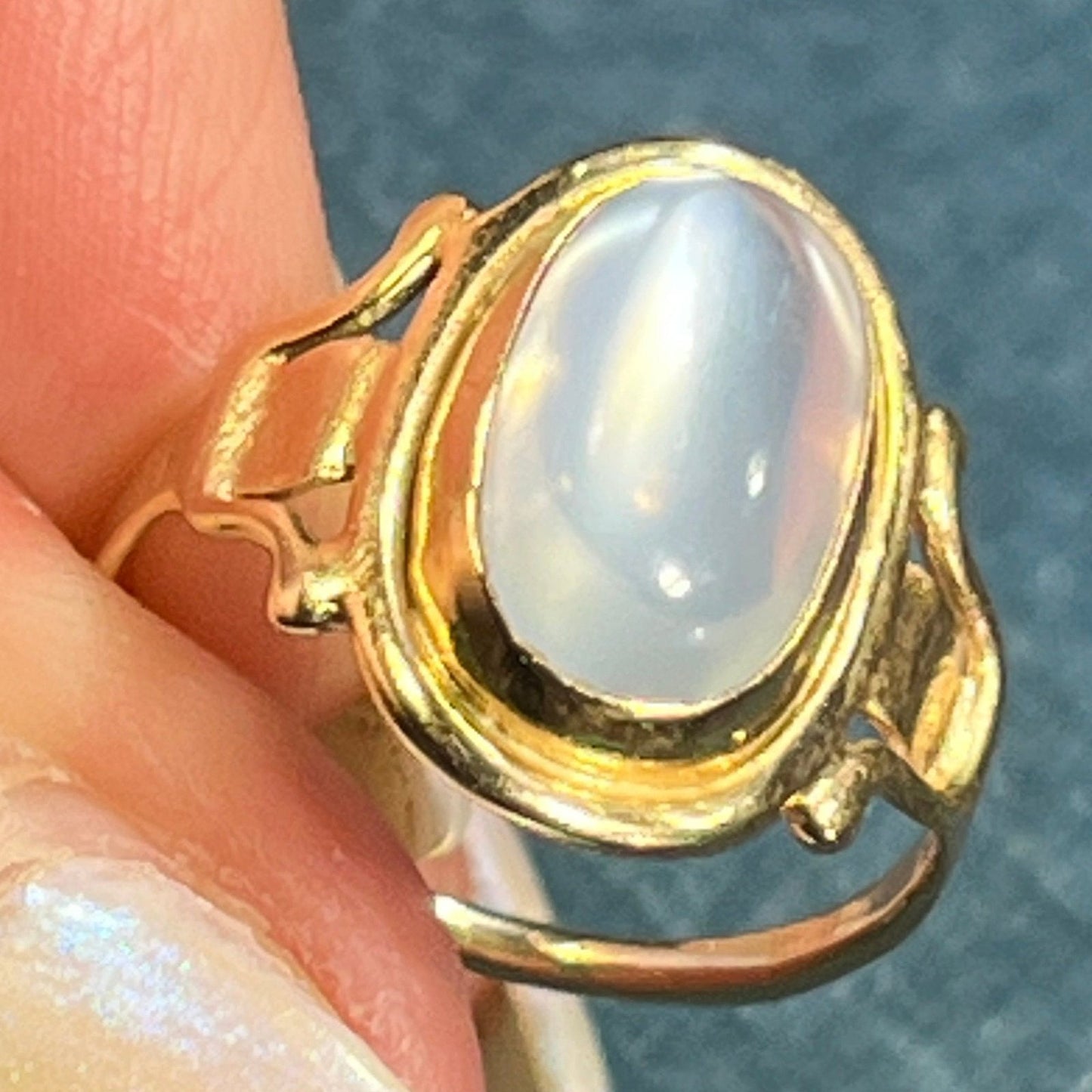 14k Yellow Gold Blue Glow MOONSTONE Cabochon Ring *Video*