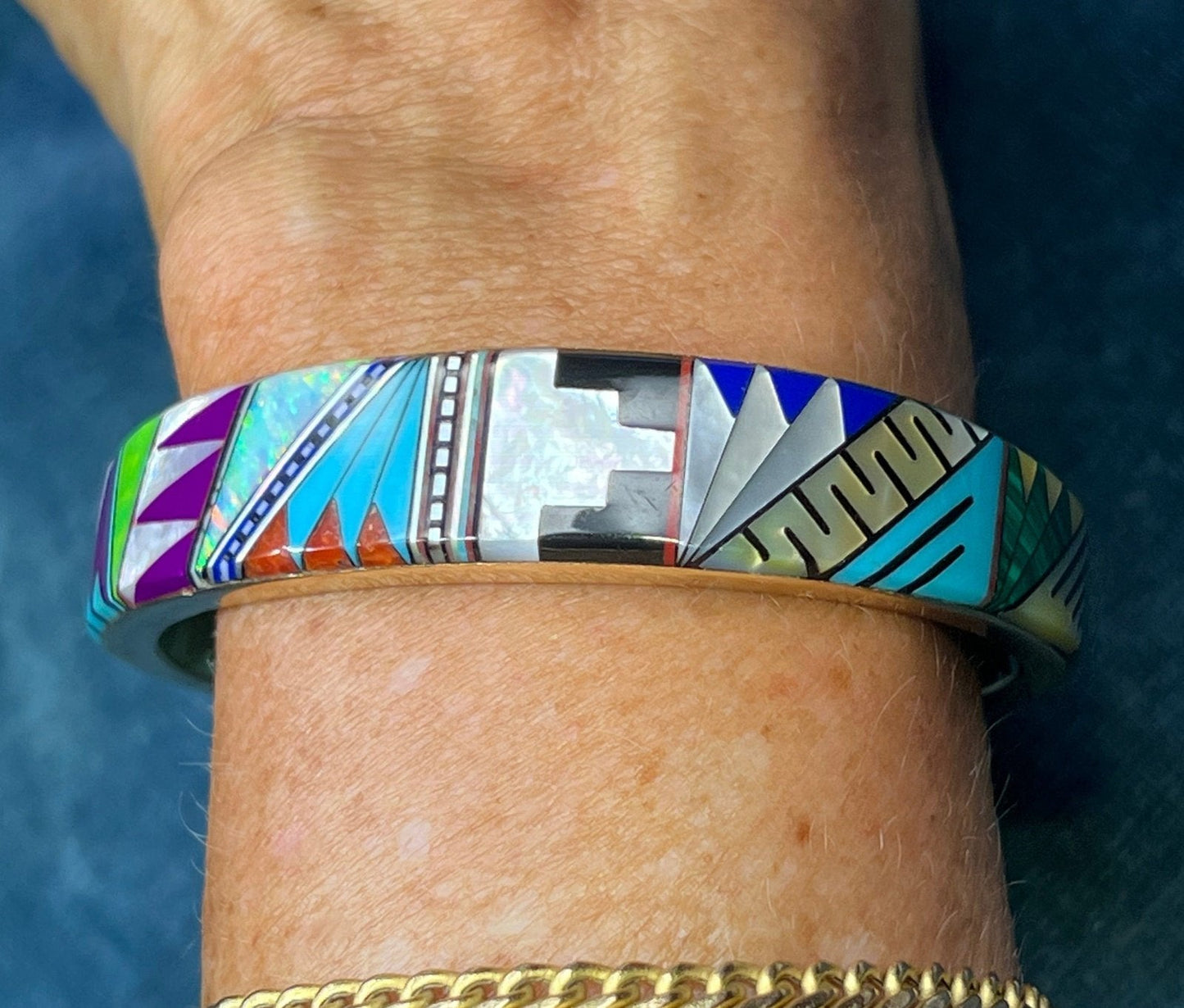 14k Yellow Gold Cuff Bangle Bracelet w Inlaid Turquoise Onyx Lapis. 31g