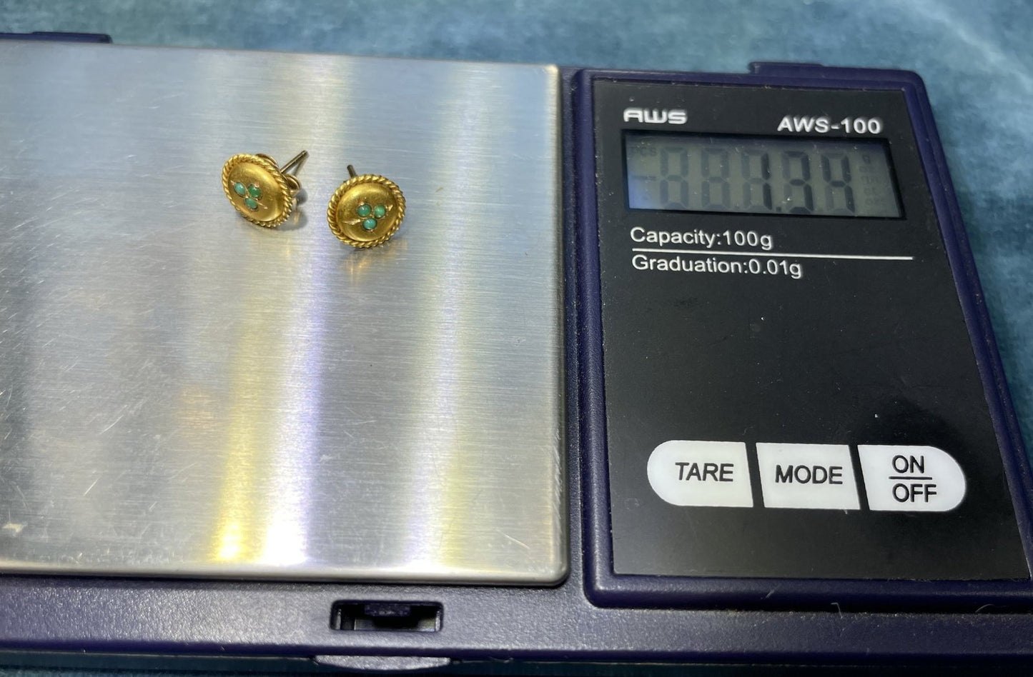 14k Yellow Gold Disc Earrings w Gypsy-Set Turquoise Flowers *TINY*