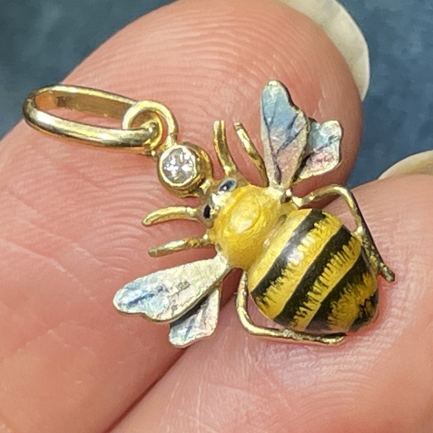14k Yellow Gold Enamel BUMBLE-BEE Pendant. Bezel-Set Diamond.