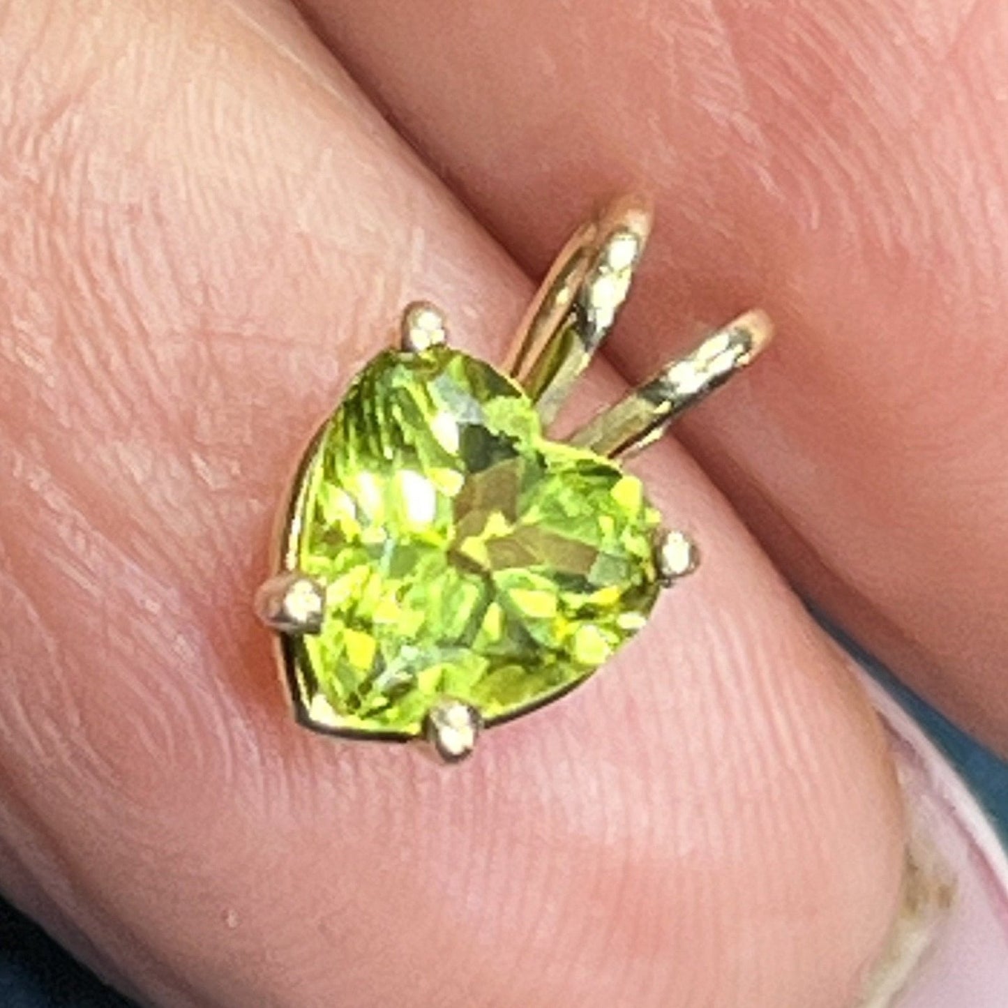 14k Yellow Gold Genuine LIME PERIDOT Heart Pendant. TINY!