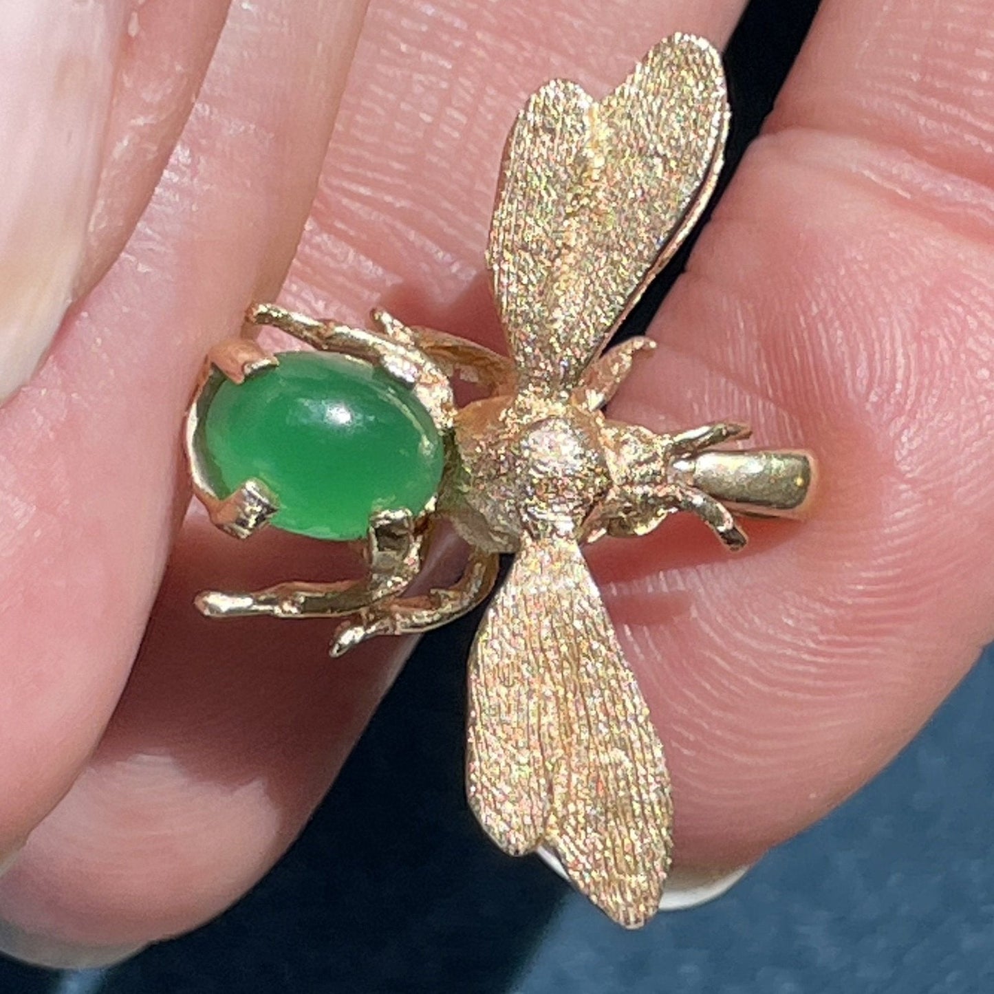 14k Yellow Gold Green Chrysoprase Dragonfly Bee Pendant. 3/4"