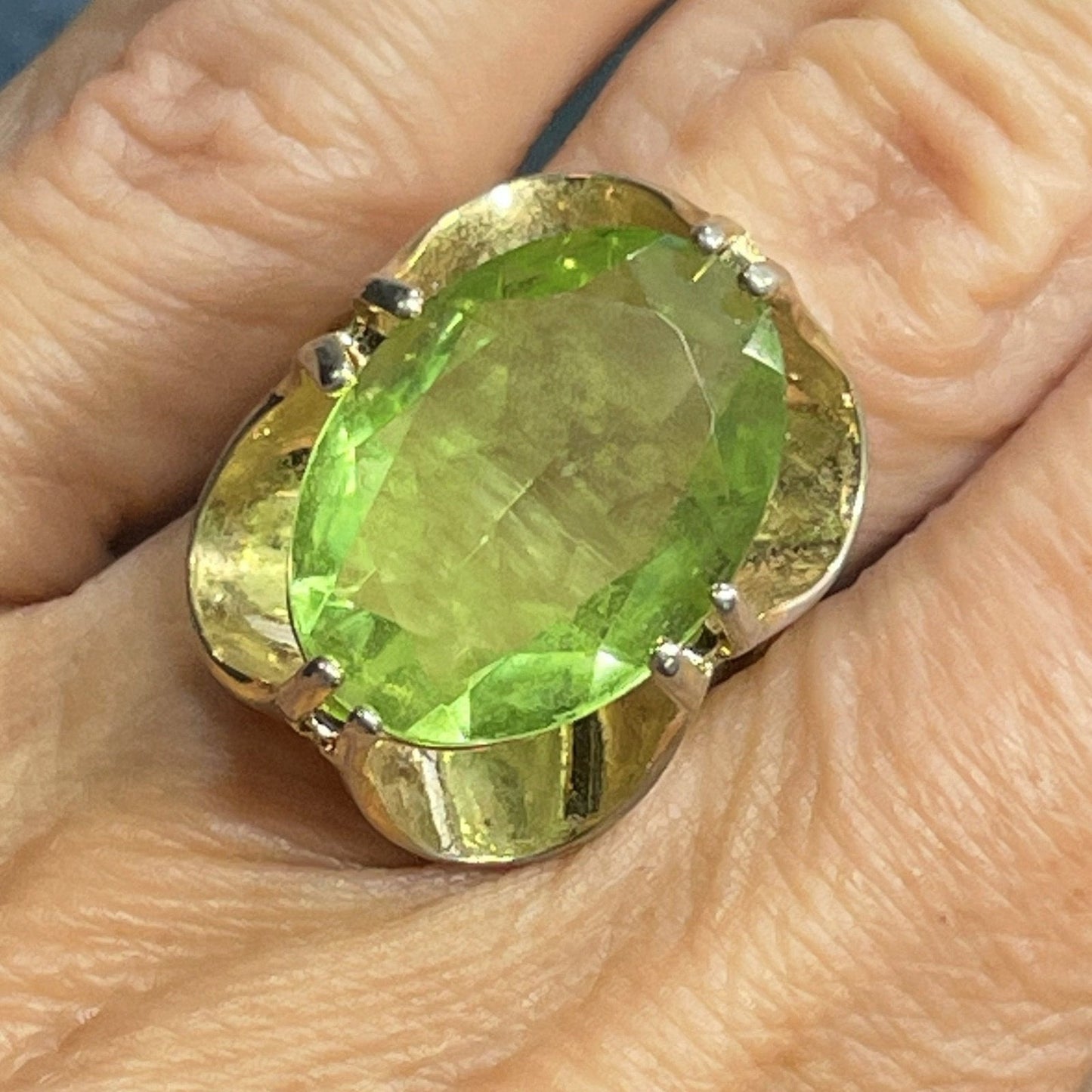 14k Yellow Gold HGE Lime Green Peridot Quartz Costume Ring