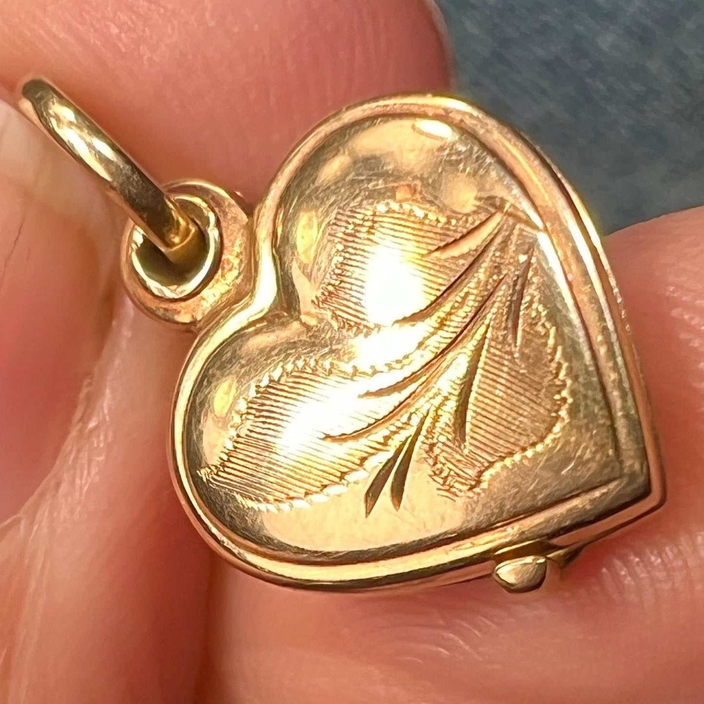 14k Yellow Gold Heart Sliding Locket Pendant. Reversible
