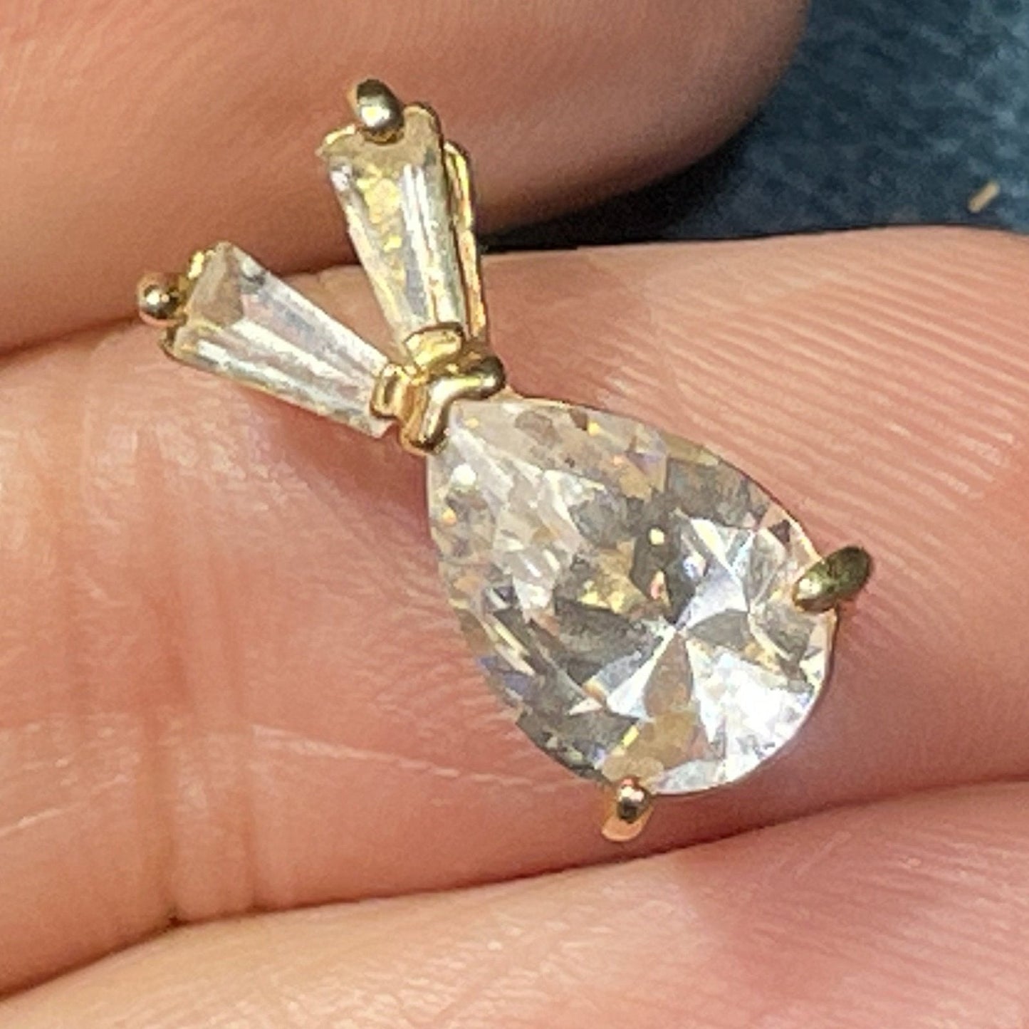 14k Yellow Gold Lab Diamond Pendant. Pear-Cut w Baguettes
