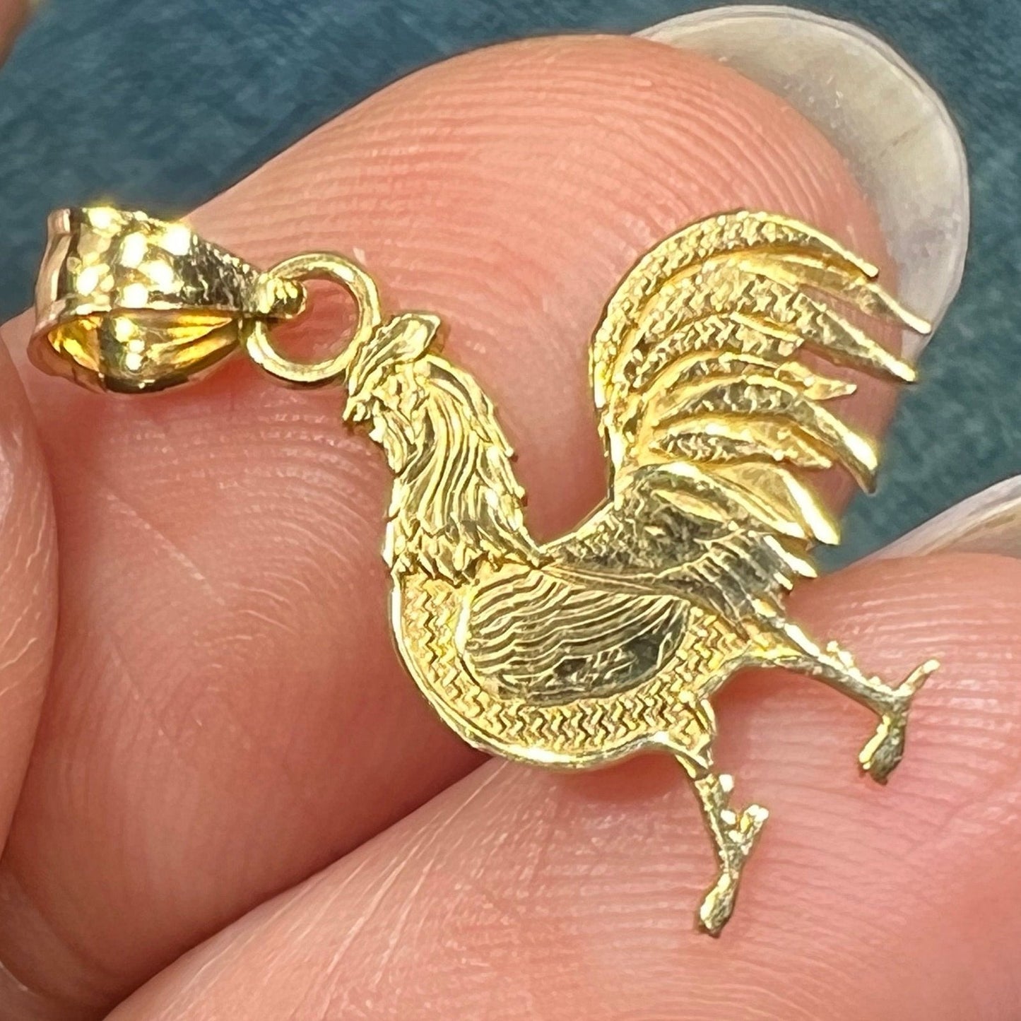 14k Yellow Gold Rooster Game Cock Charm Pendant.