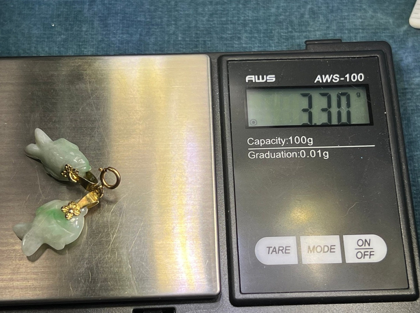 14k Yellow Gold Sage Green Jade Carved 2 Fishies Pendant