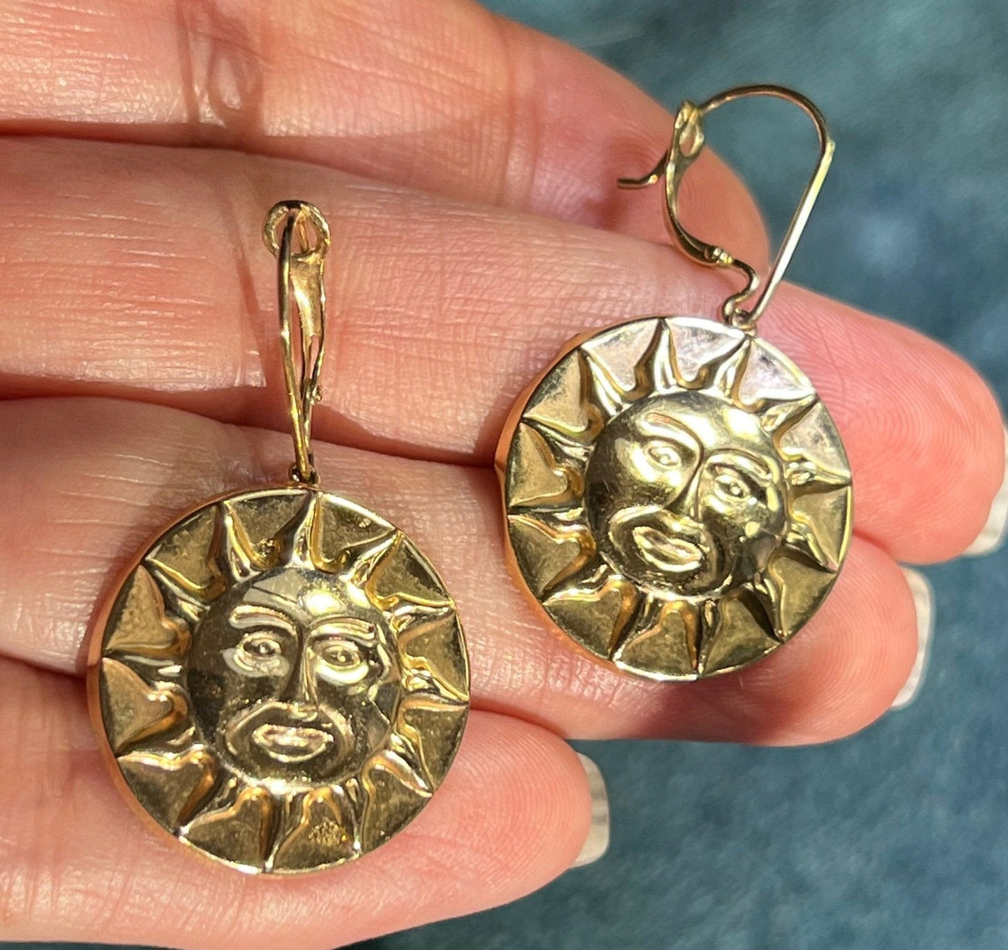 14k Yellow Gold Sun Face Sunburst Leverback Earrings. 1.5"