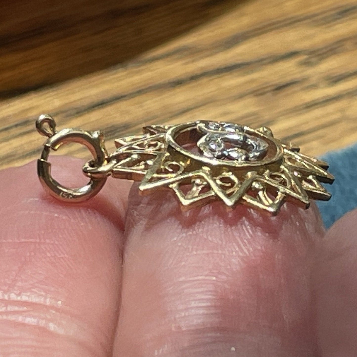 14k Yellow & White Gold Aztec Mayan Filigree God Face / Sun Burst Pendant.