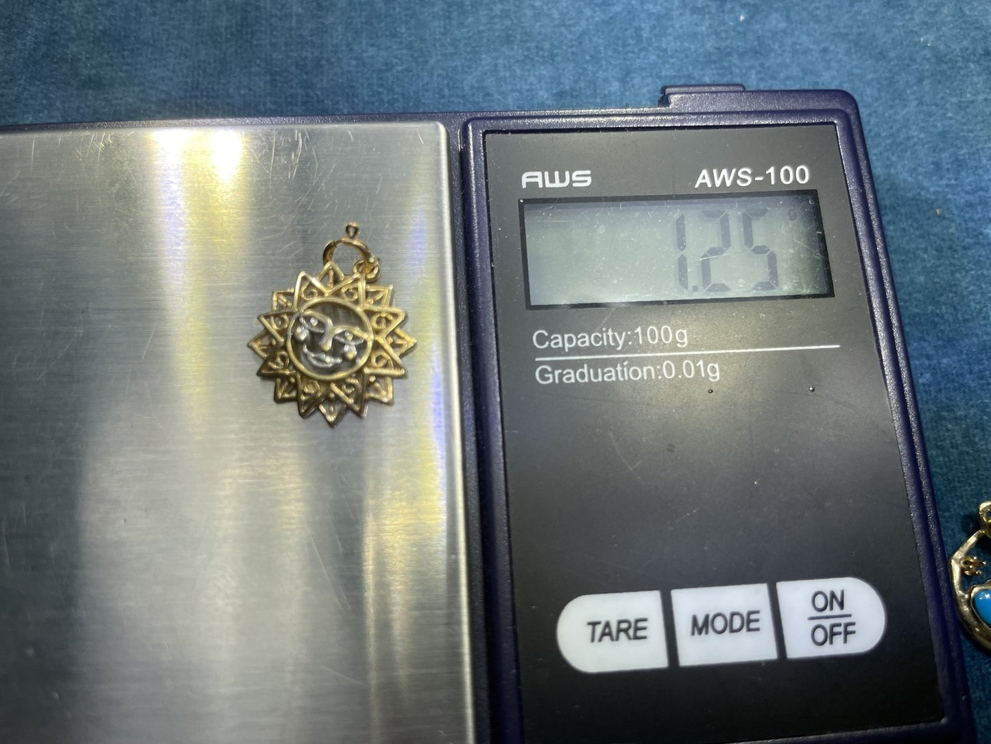 14k Yellow & White Gold Aztec Mayan Filigree God Face / Sun Burst Pendant.