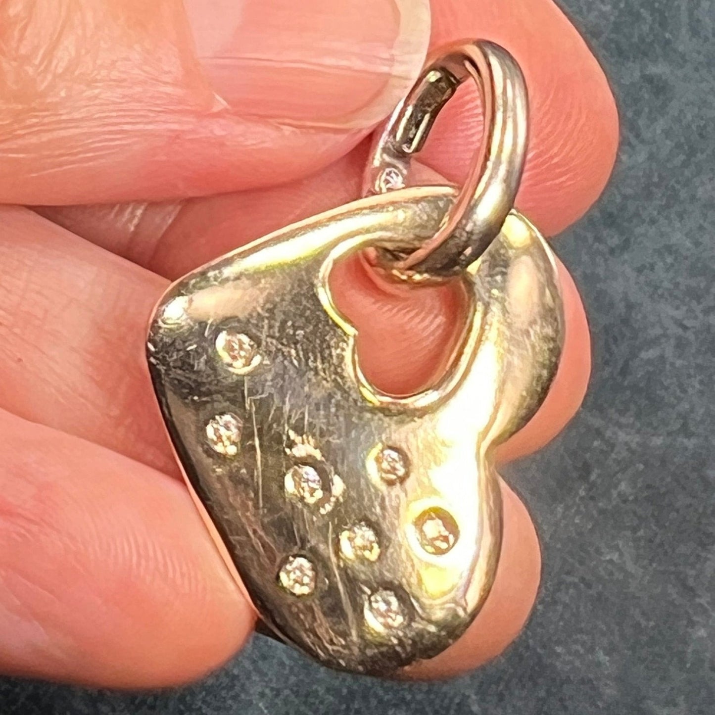 18k W Gold Designer Nicolis Cola Diamond Heart Pendant. 11g