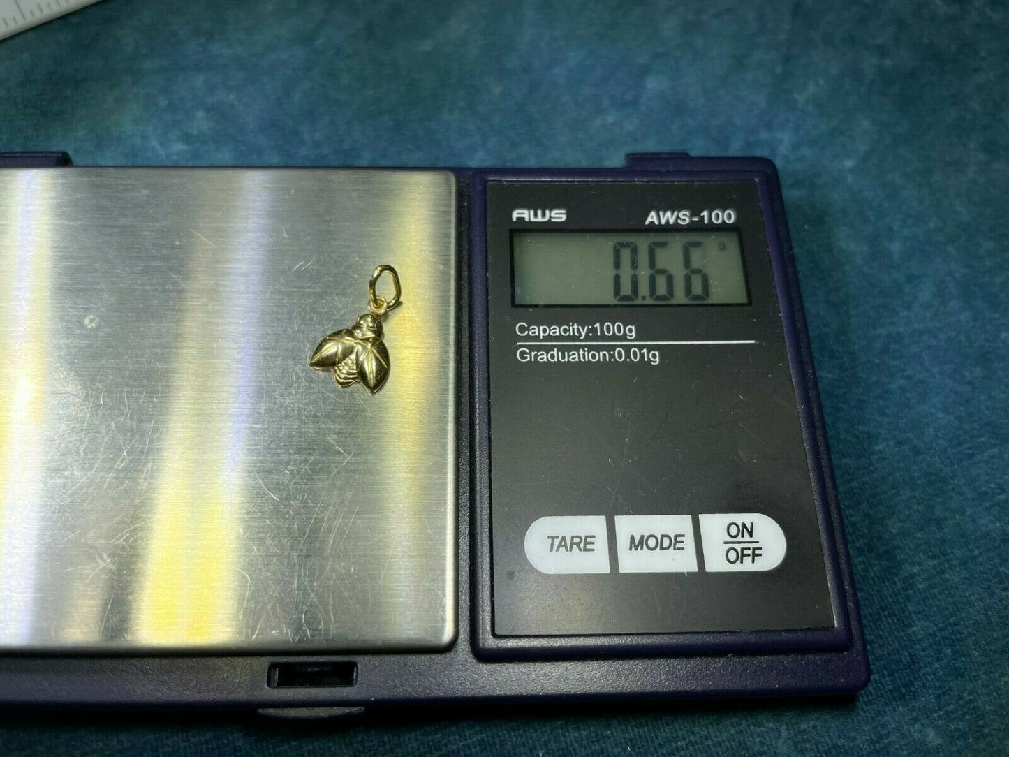 18k Yellow Gold BUMBLE BEE Pendant. Made in Italy. Tiny!