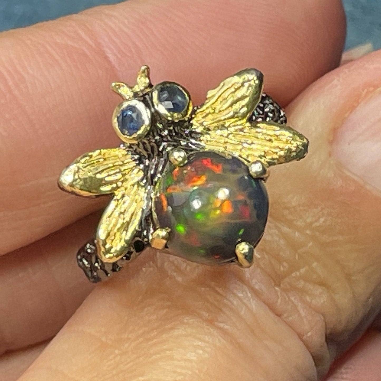 Ethiopian Black Opal BUMBLE BEE Ring w Blue Sapphire Eyes. 925 **VIDEO**