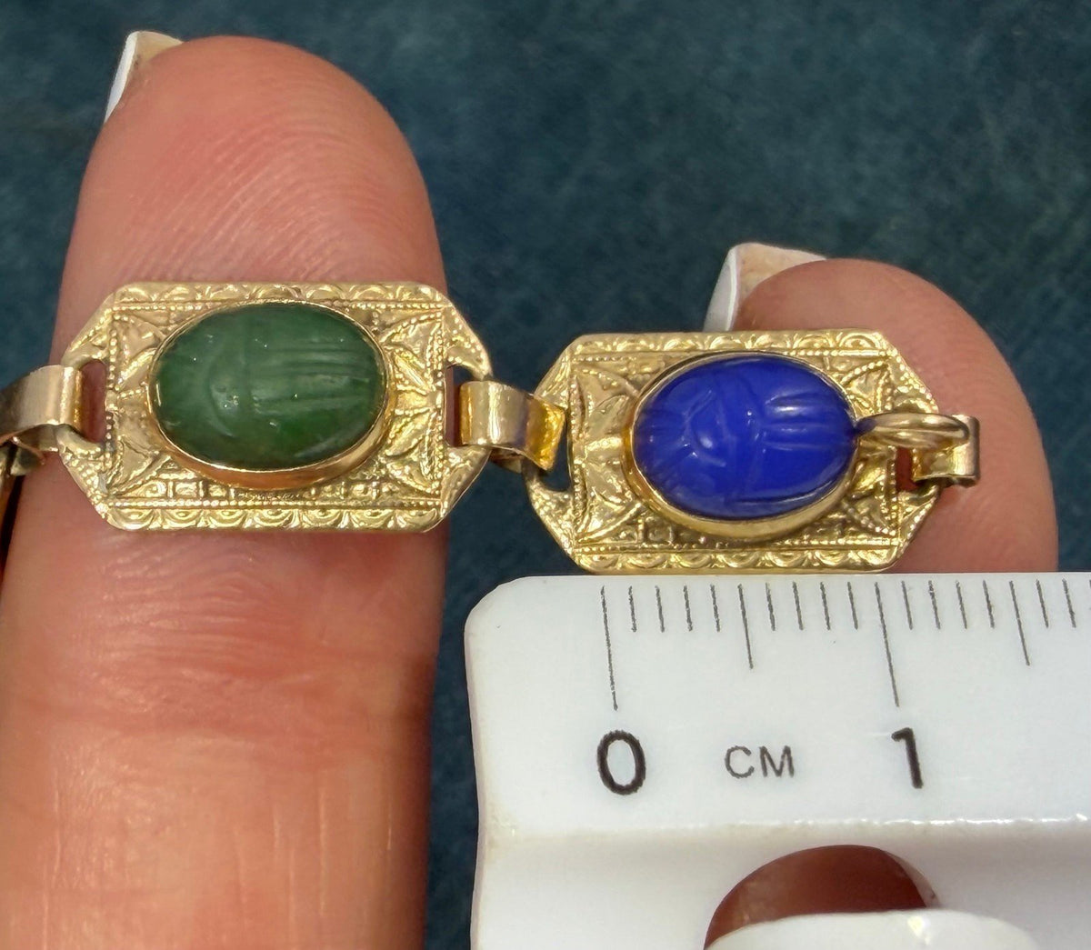 10k Carved SCARAB Multi-Gem Bracelet. Engraved Gold Panels. 10g
